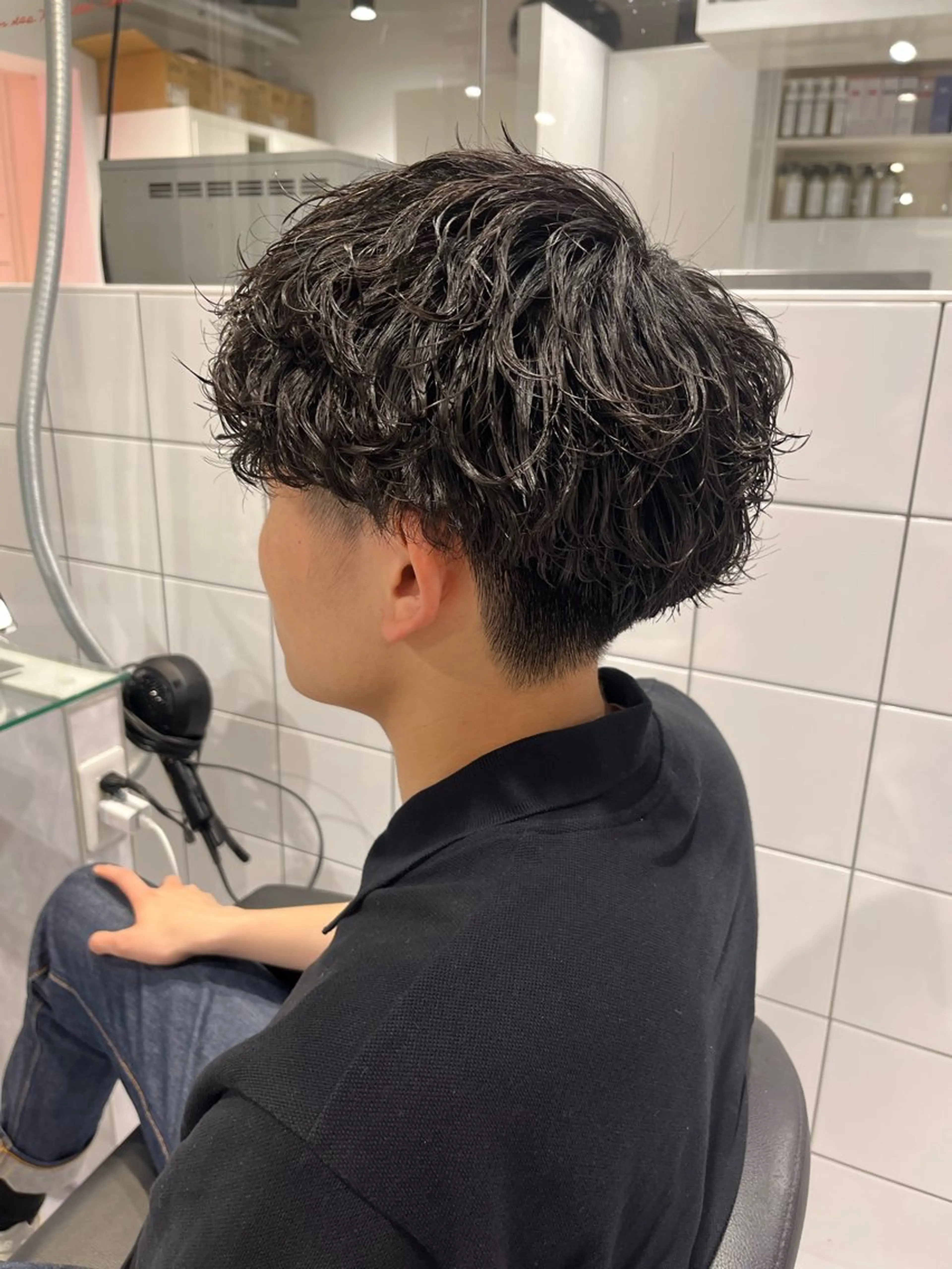 パーマ メンズ 🫧うる艶トレンド 🫧透明感カラーのヘアスタイル