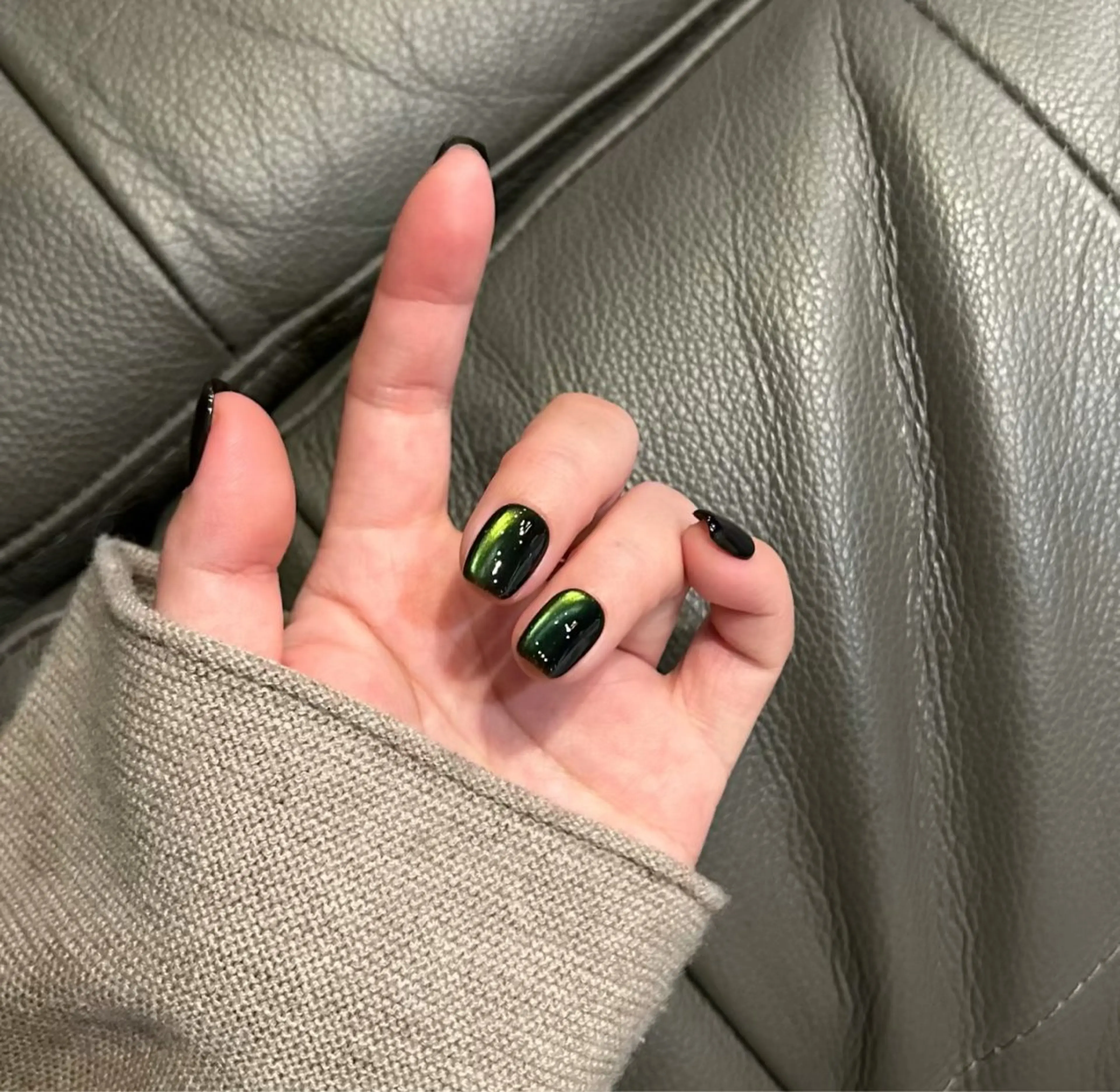 ネイル フレンチネイル グラデーション キラキラネイル 韓国ネイル マグネットネイル ハンドネイル 🎀🎀YooLi Nail Salonのネイルデザイン