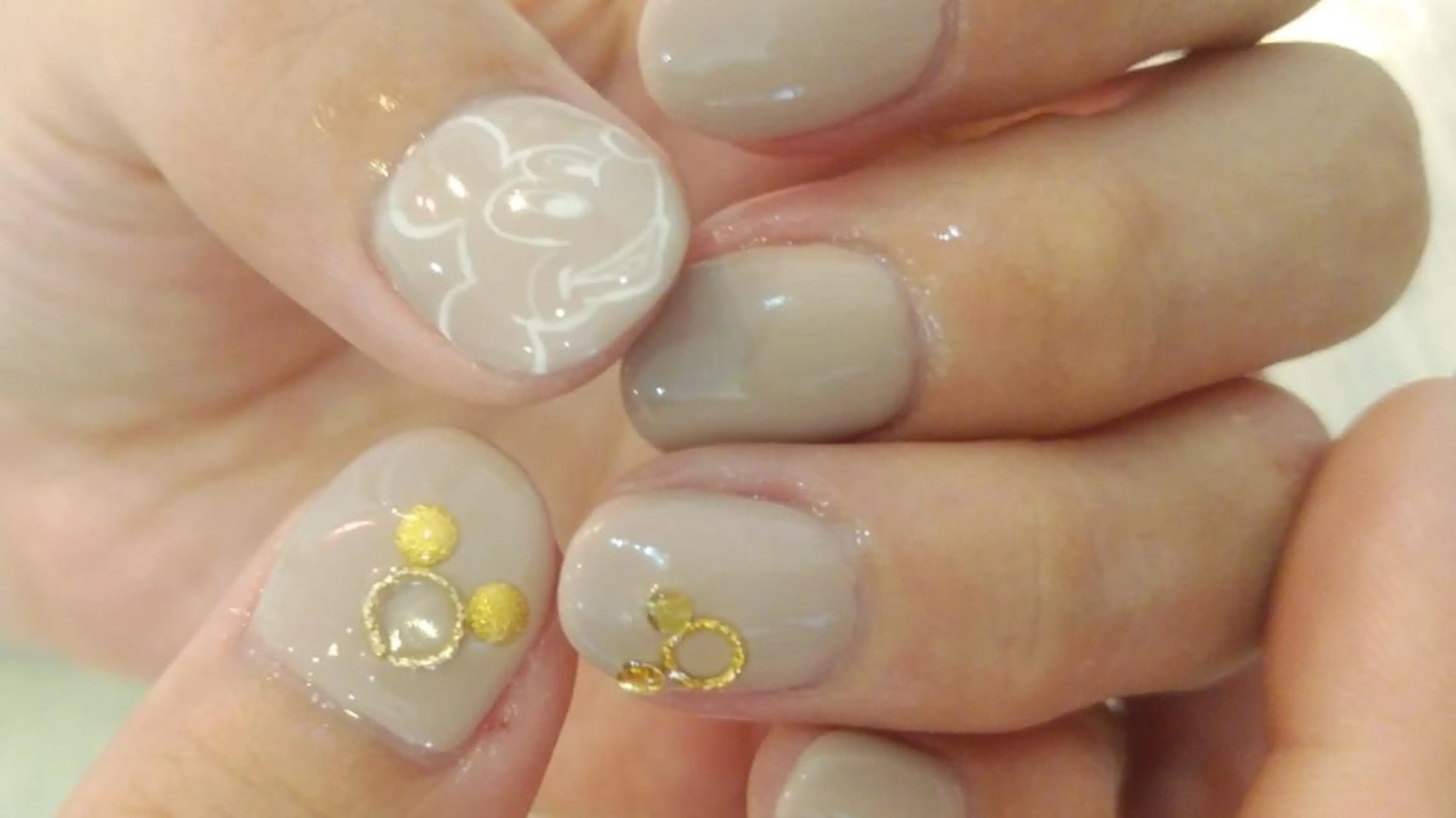 ネイル ネイルサロン& スクールGONAのネイルデザイン