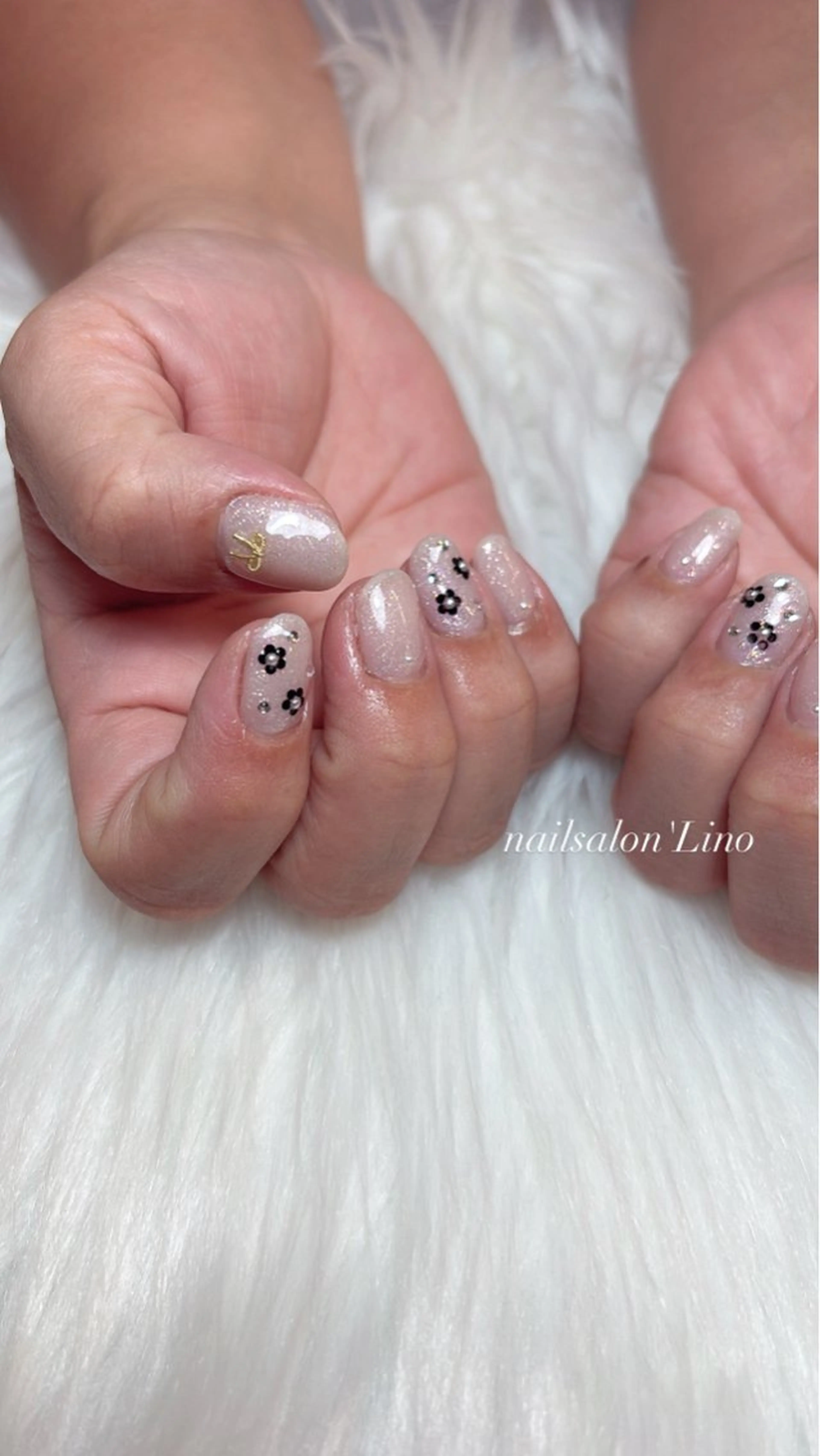 ネイル ホログラムネイル ハンドネイル Lino𓂃⟡.· Chizuruのネイルデザイン