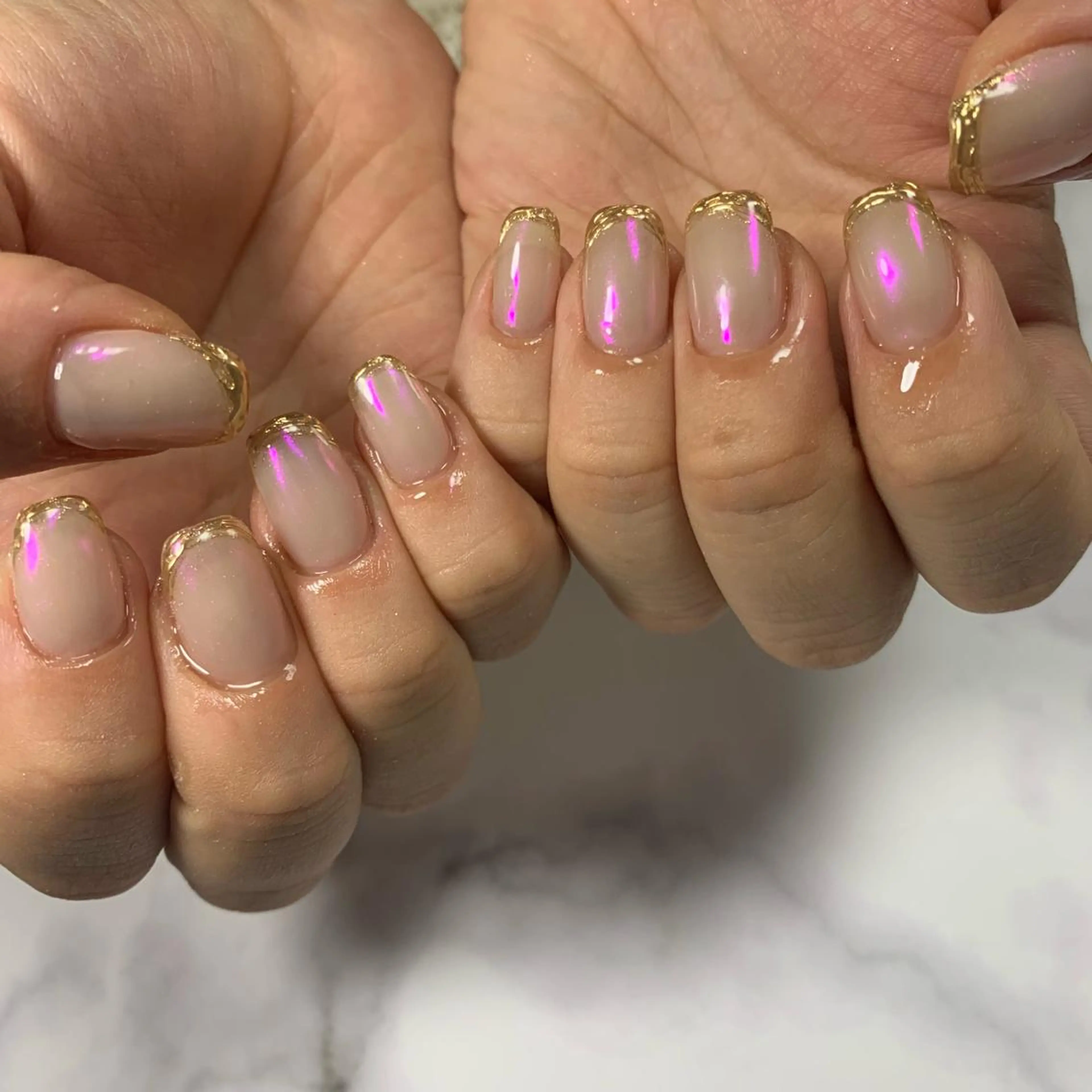 ネイル オーロラネイル happiness nailのネイルデザイン