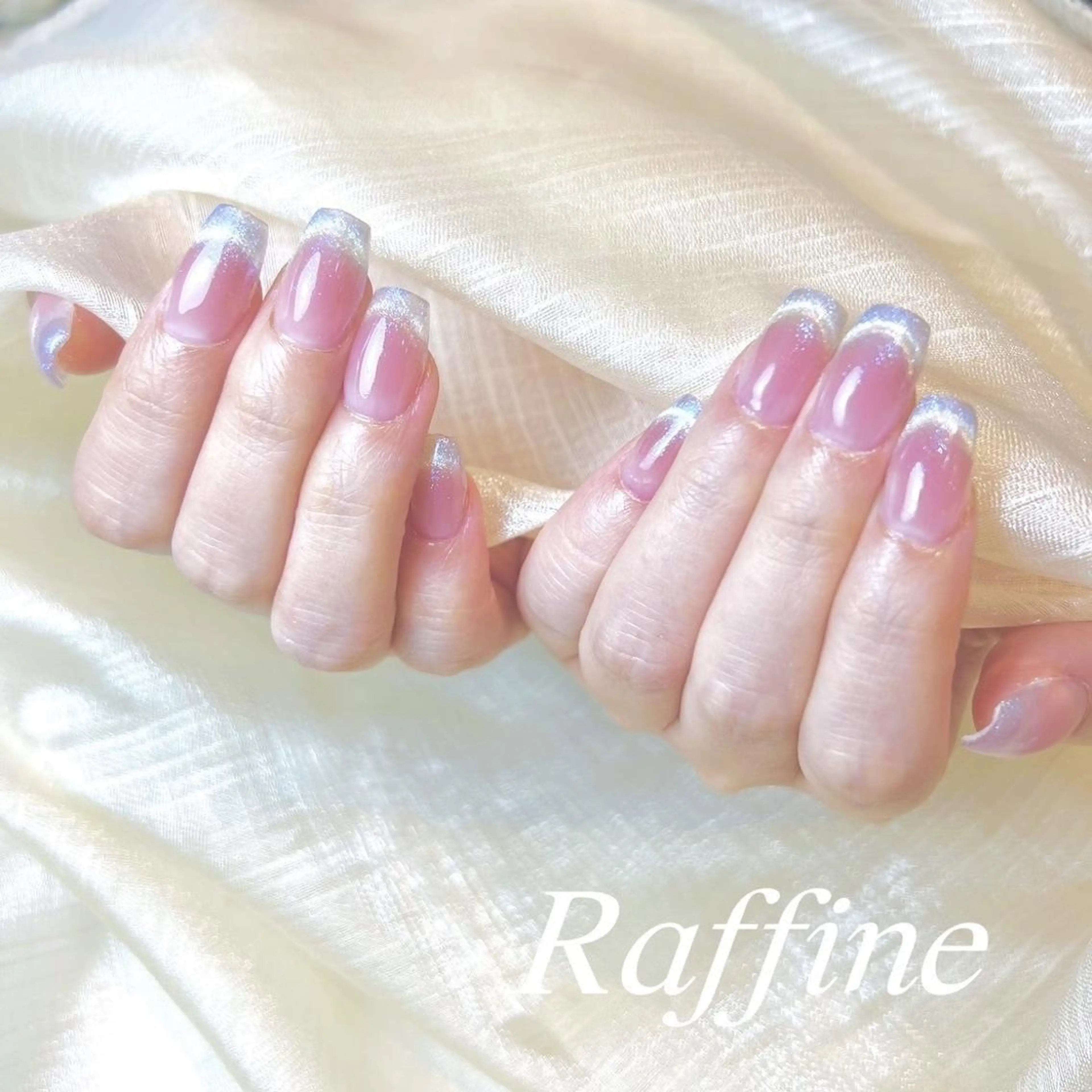 ネイル RAFFINE haru🦋🩵のネイルデザイン