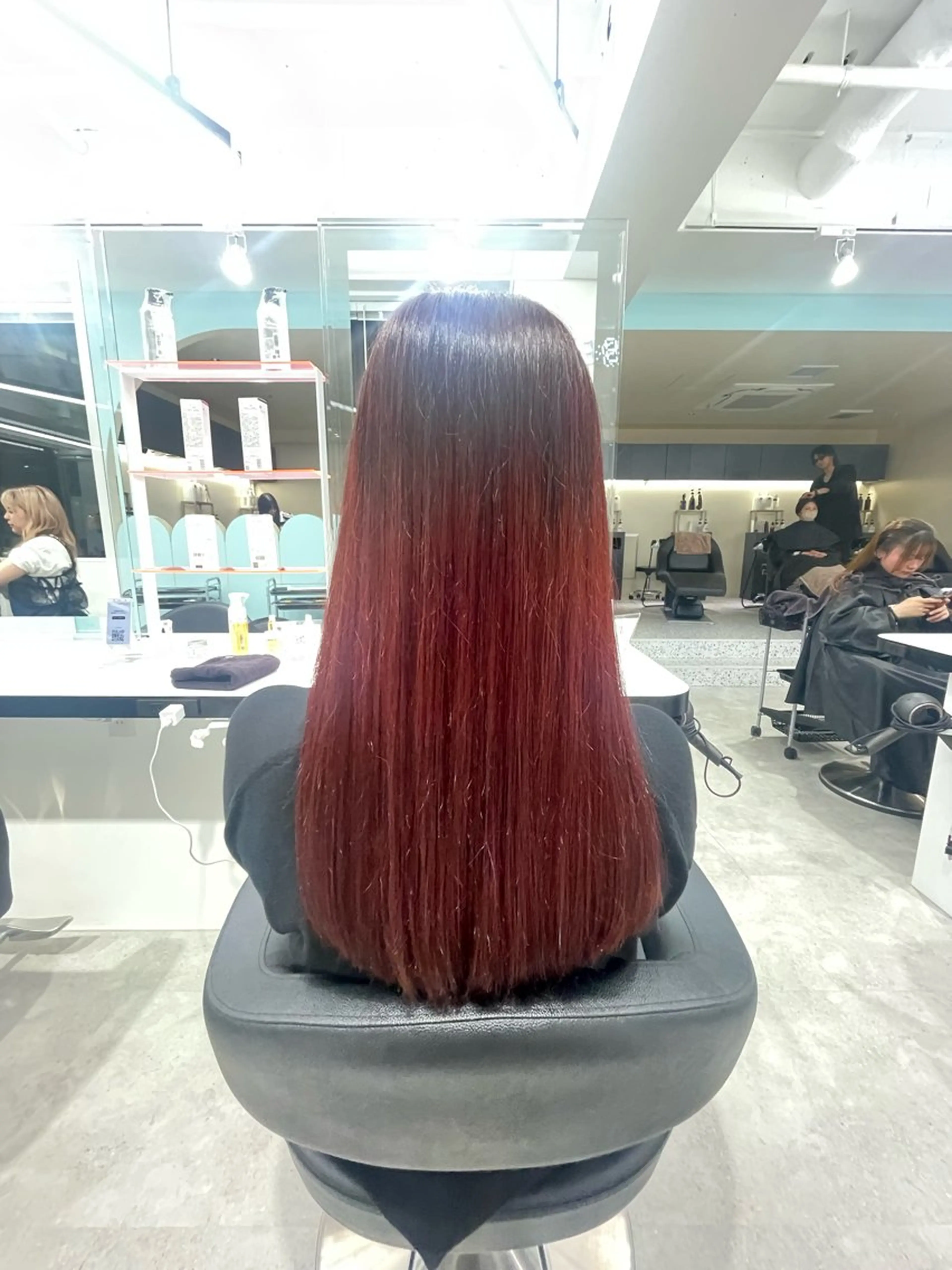 ロング カラー エフェクトブリーチ／ レイヤーカット／翔のヘアスタイル