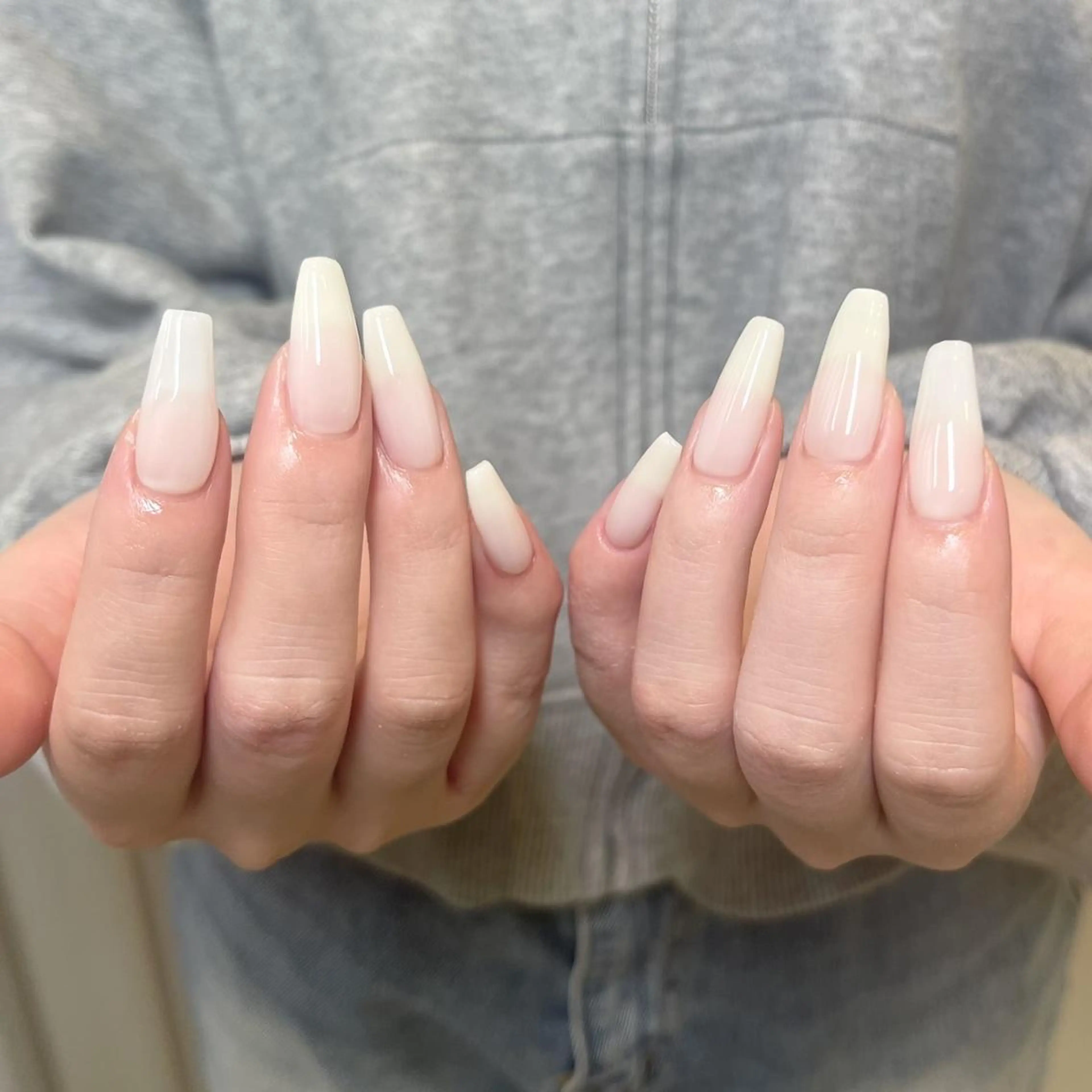 🍒ハンドネイル🍒【ワンカラーorラメグラ】✨100色以上カラーあり💗🌸🍑【初回オフ無料】の写真