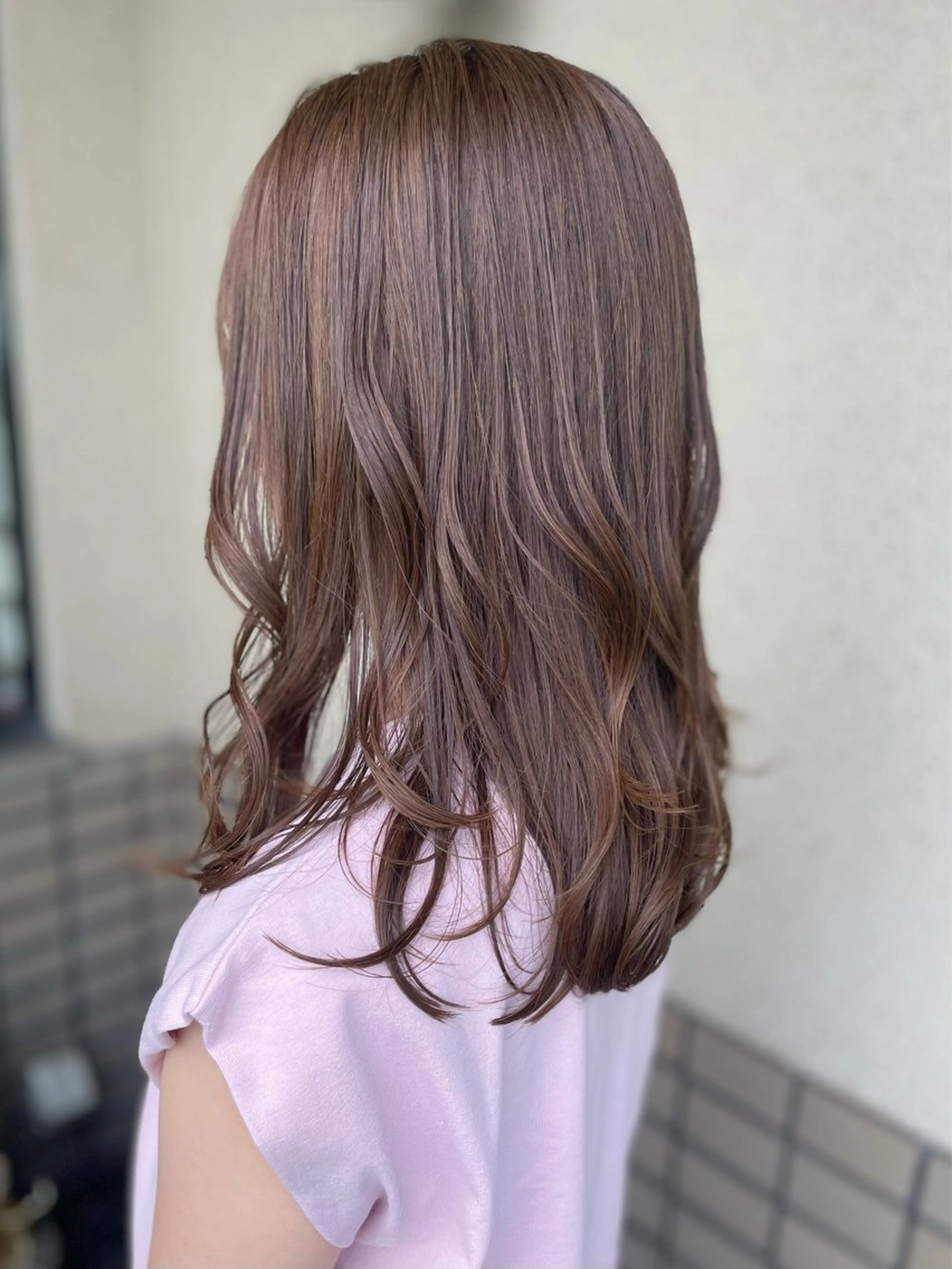 セミロング カラー ラベンダーカラー ヘアカラー 沢田 瞳のヘアスタイル