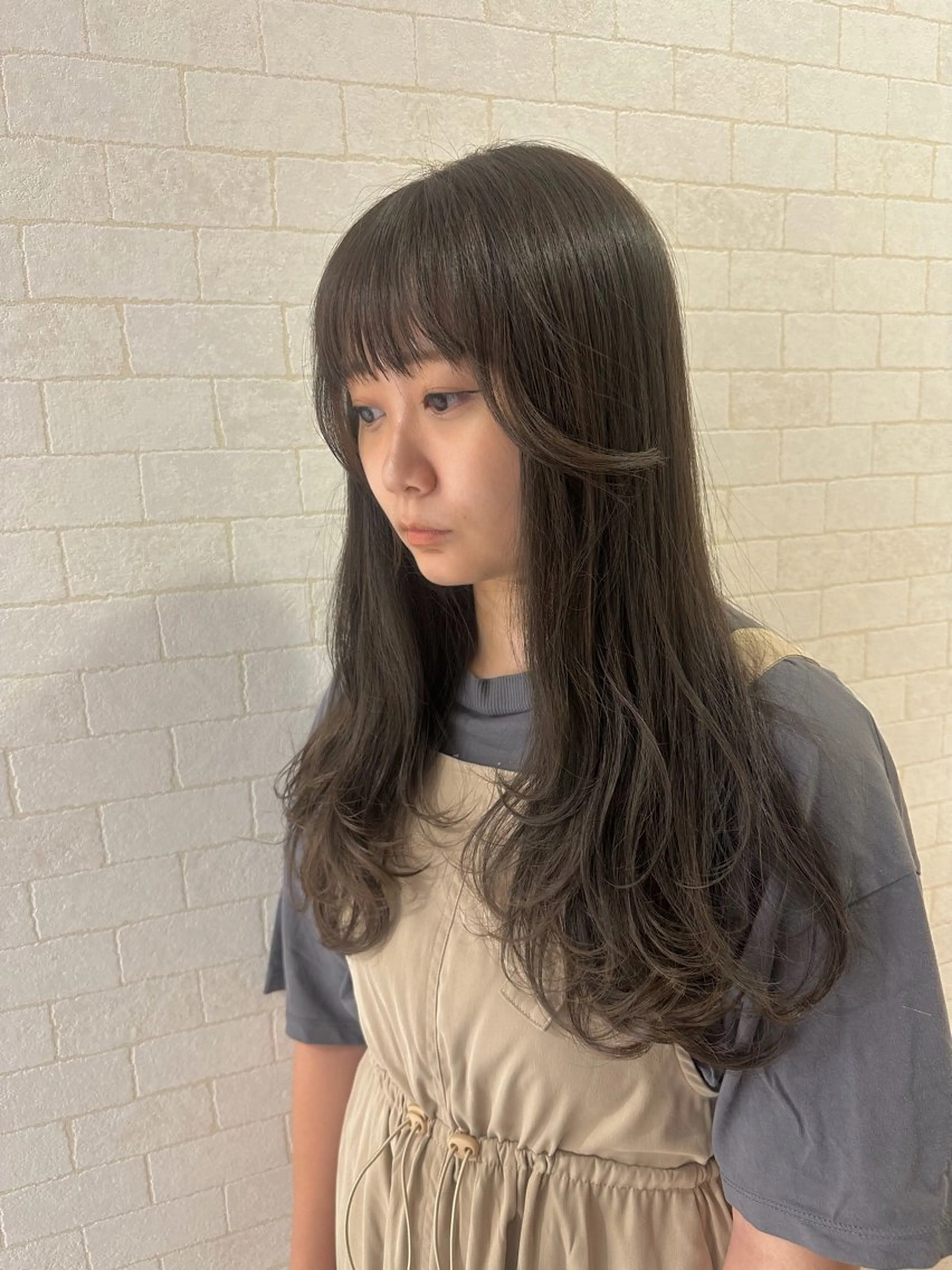 ロング カラー ブリーチ 透明感カラー ダブルカラー ブリーチなしカラー 顔まわりレイヤー 大人レイヤー& 透明感カラー💄のヘアスタイル