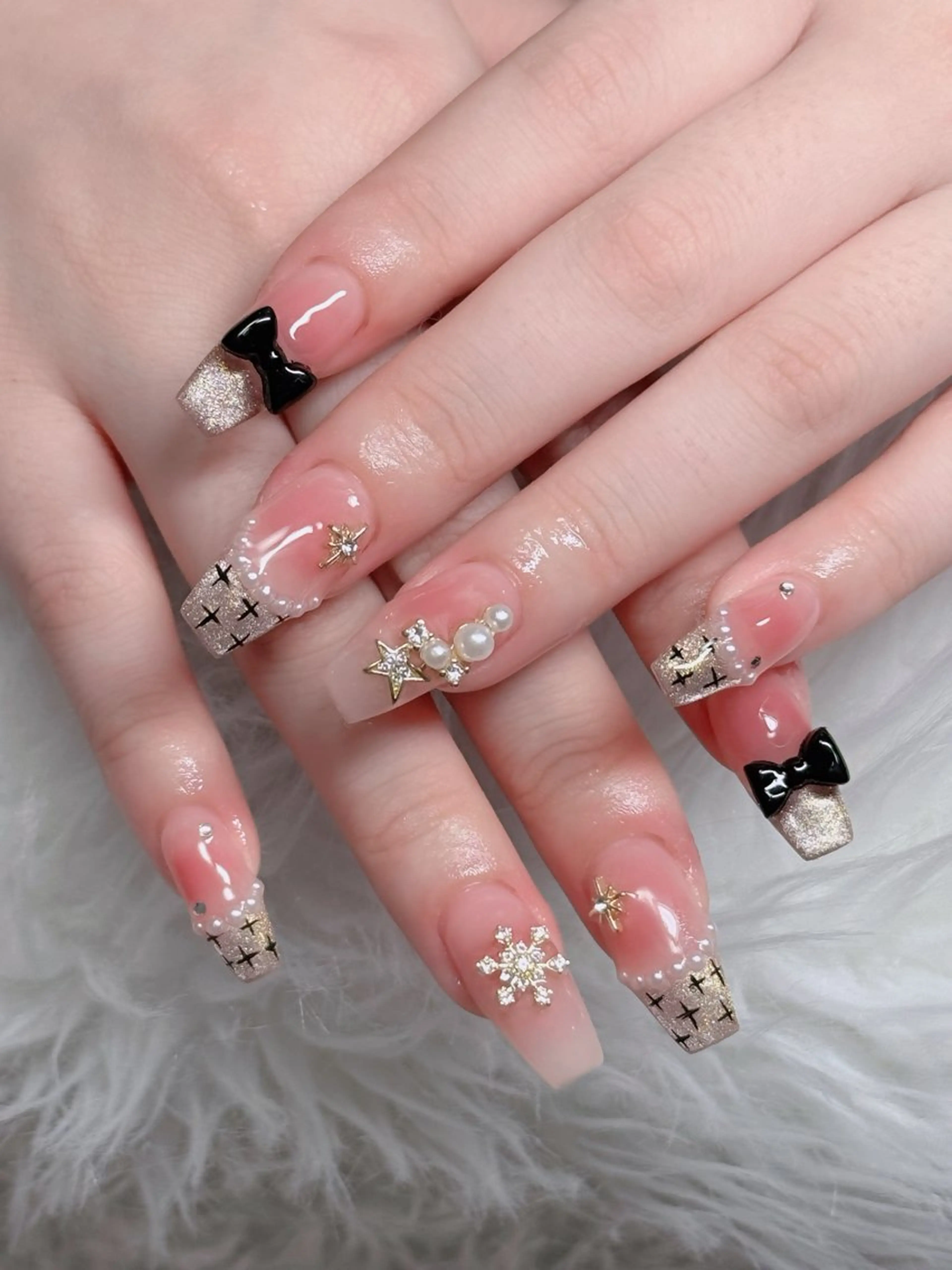 ネイル フレンチネイル ジェルネイル ガラスフレンチ ハロウィン ハート ハンドネイル H.baby Nail Salonのネイルデザイン