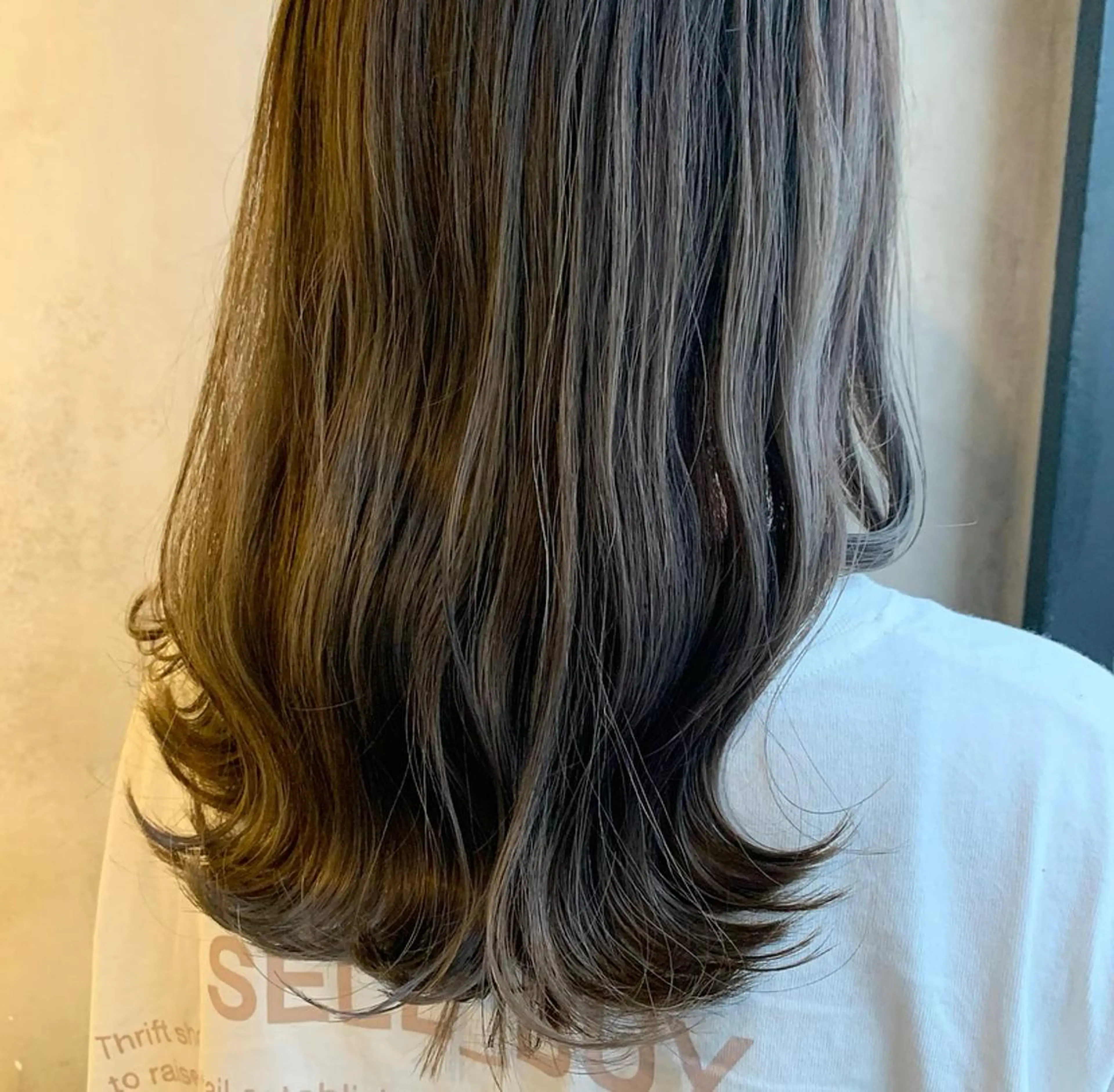 ミディアム カット ヘアカラー トリートメント 小顔カット/韓国 カラー🌙shikiのヘアスタイル