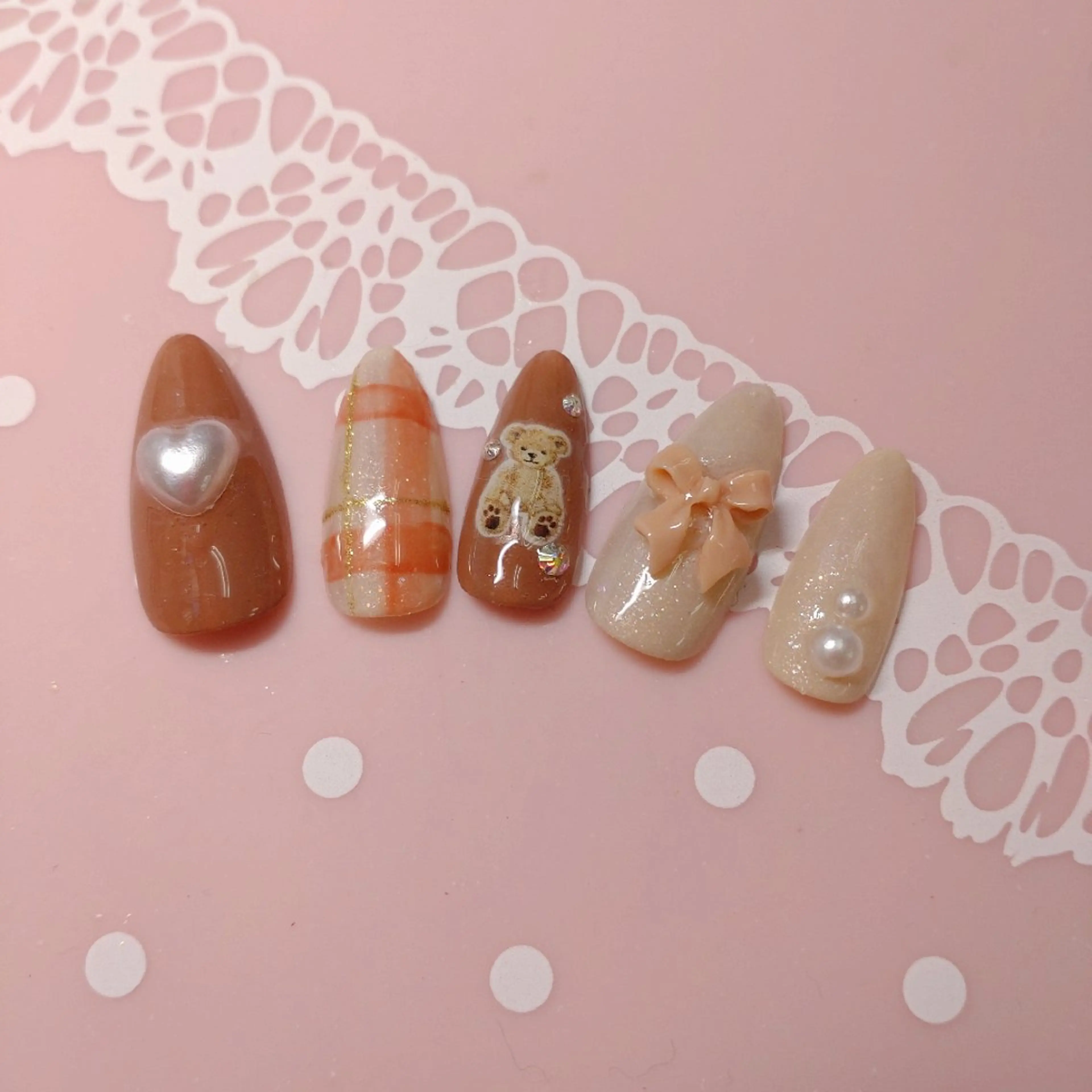 fujinail(バーバーフジノ)所属・藤野 智美のネイルデザイン