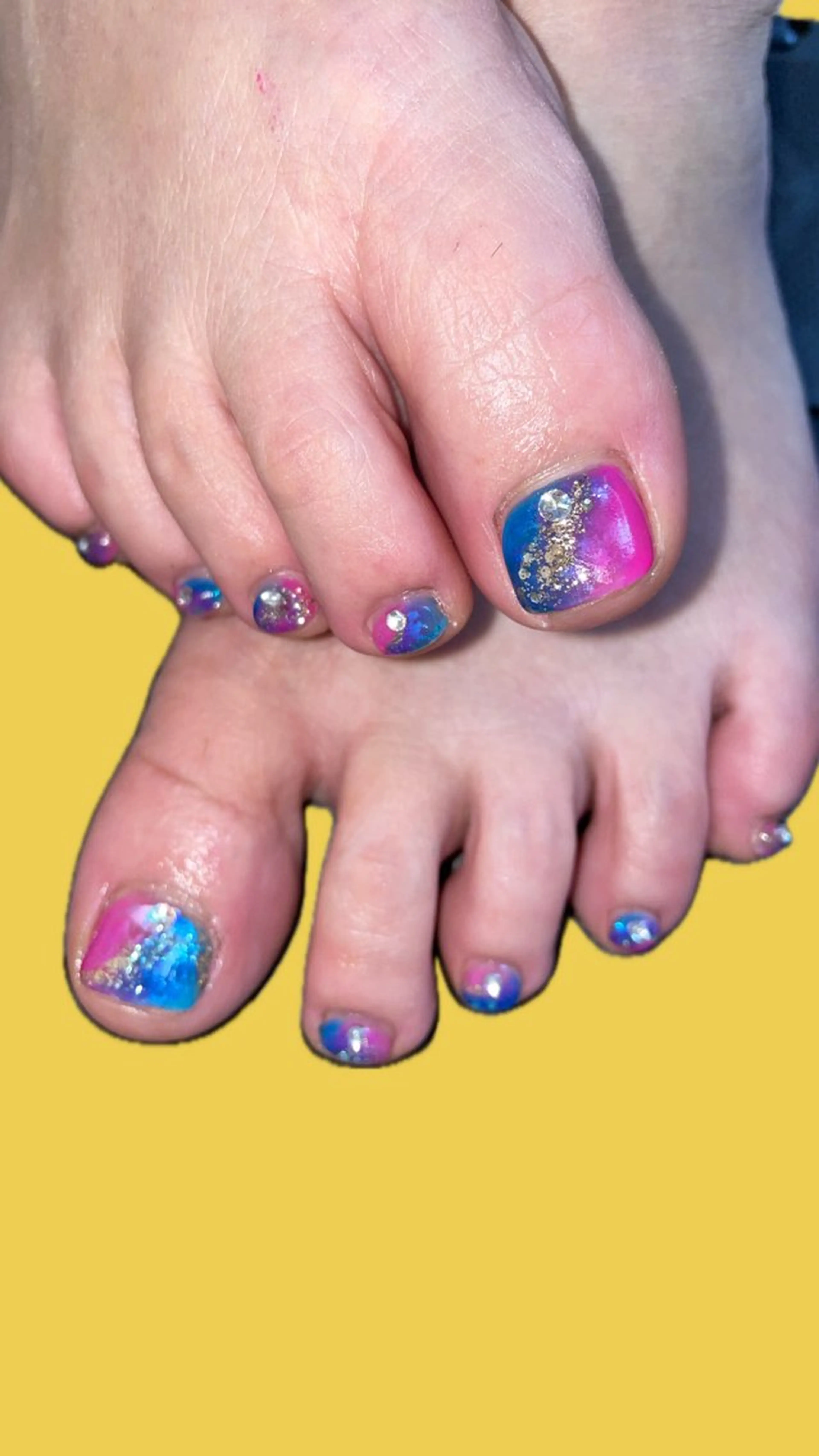 ネイル フットネイル ulu🌼 nanaのネイルデザイン