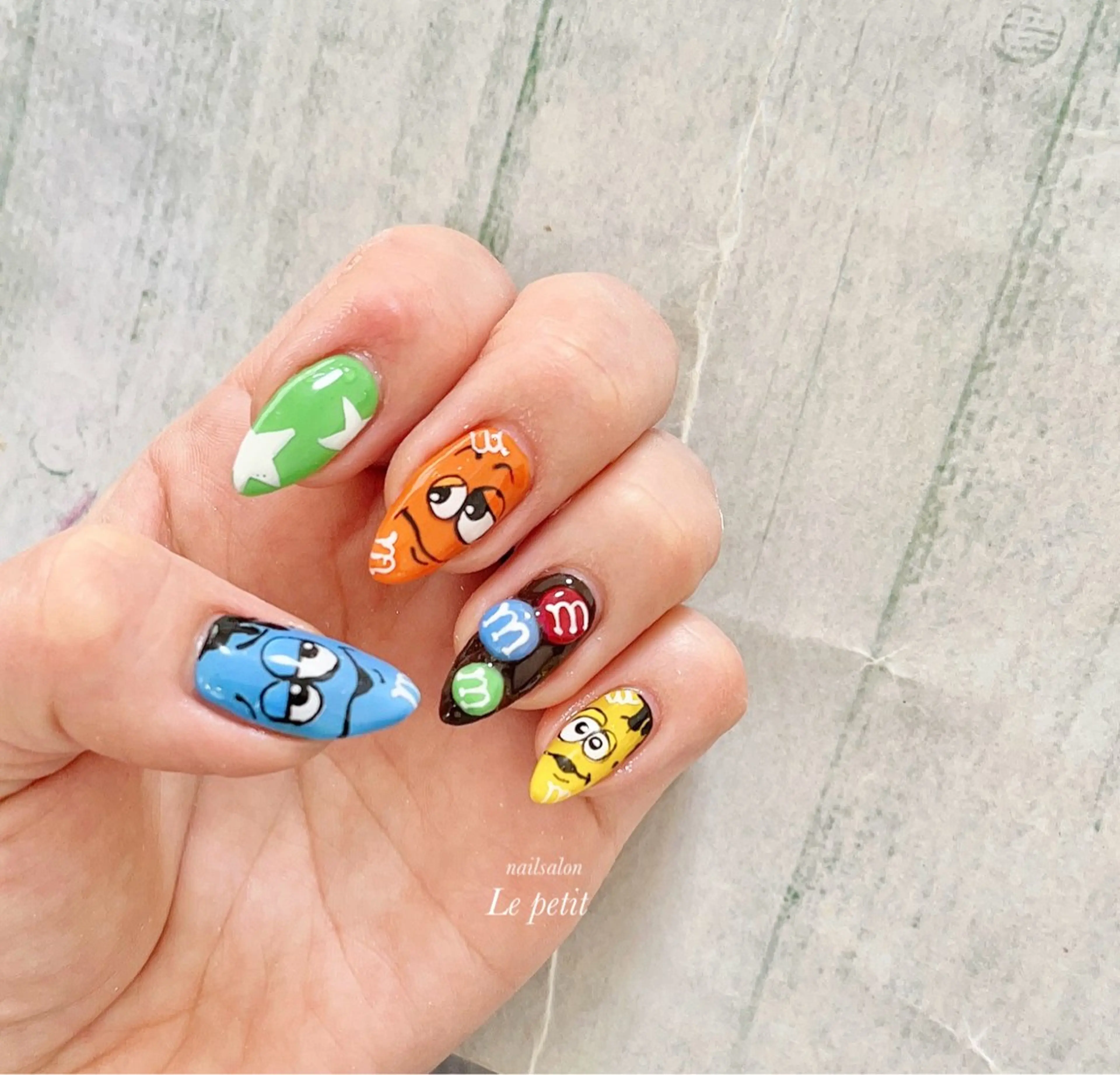 ネイル 石野 広佳のネイルデザイン