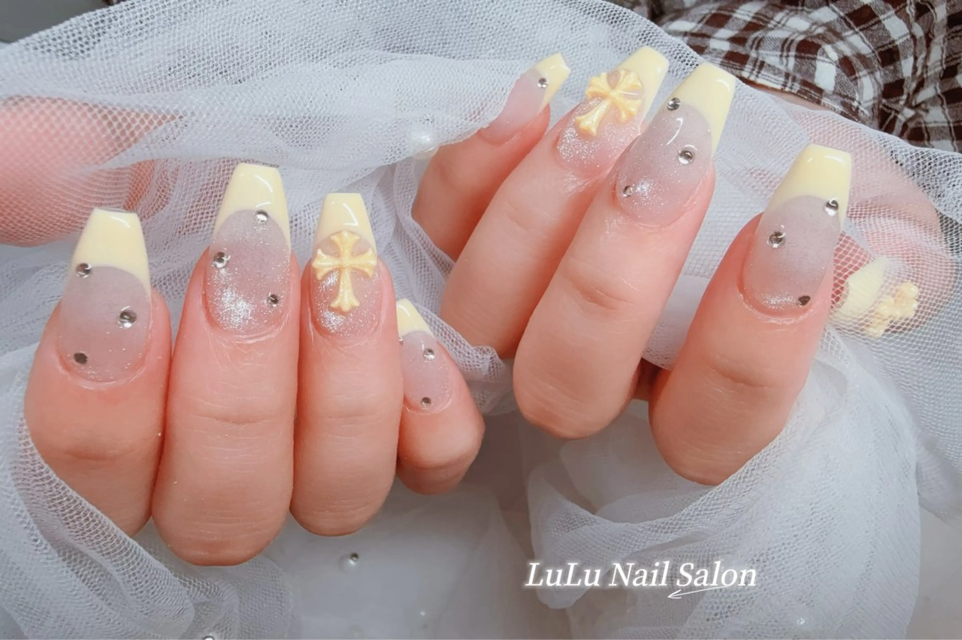ネイル ハンドネイル LULU Nail  Salon 新宿所属・LU LU NailSalonのネイルデザイン