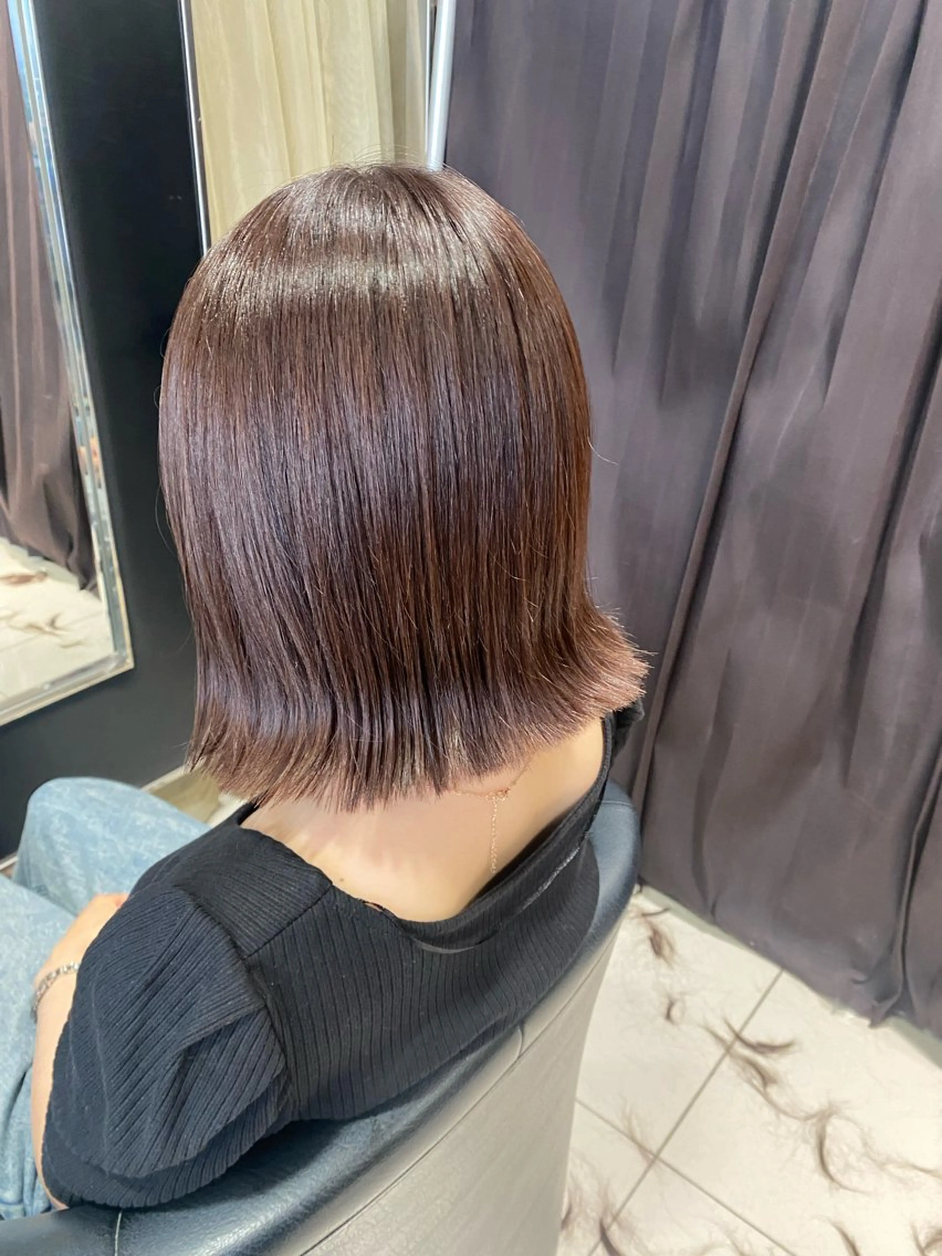 ミディアム ボブ 外ハネヘア カット 仲宗根 美鈴のヘアスタイル