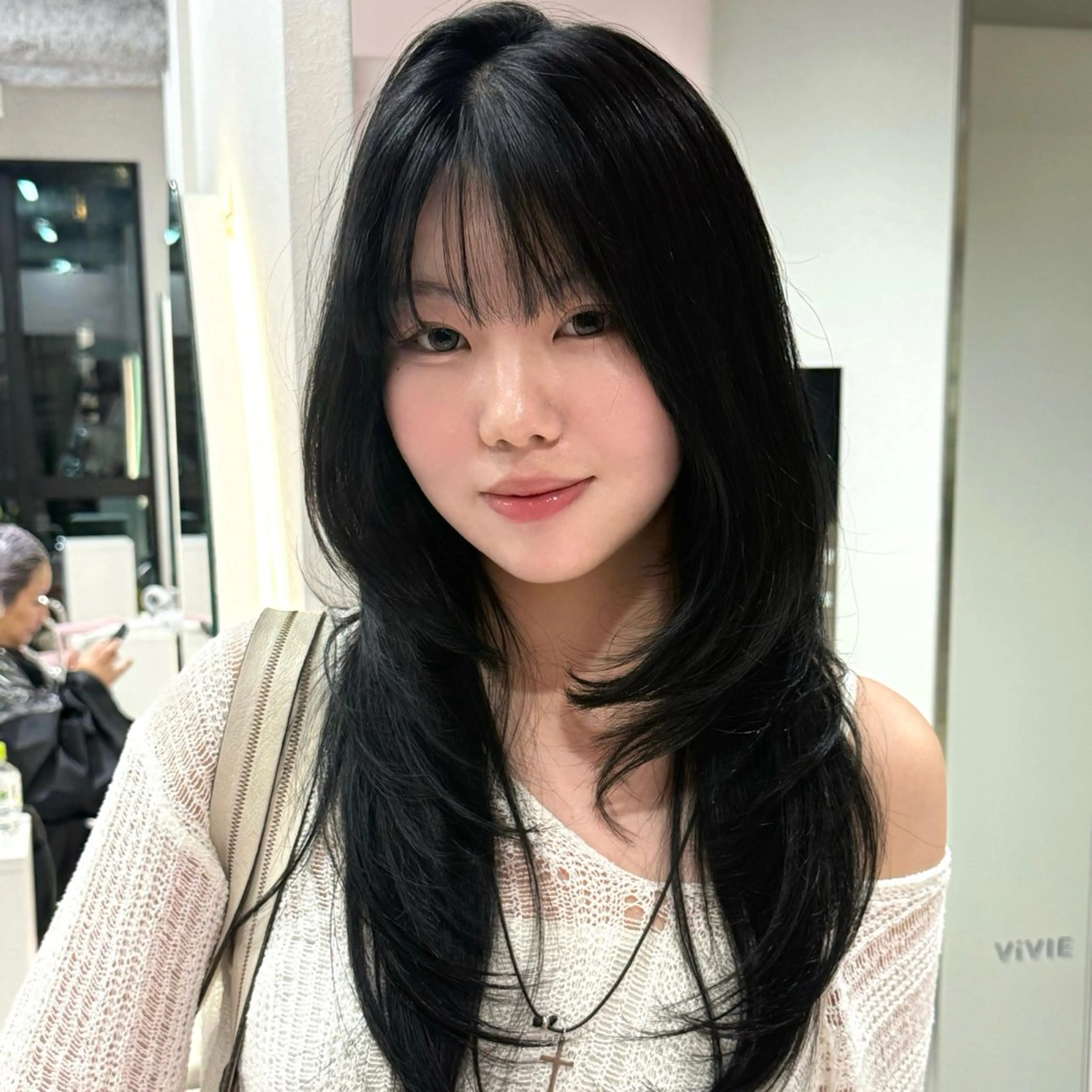 ロング ハッシュカット カット ヘアカラー VIVIE AOYAMA所属・鍋田/ vivie/ 縮毛矯正／レイヤーのヘアスタイル