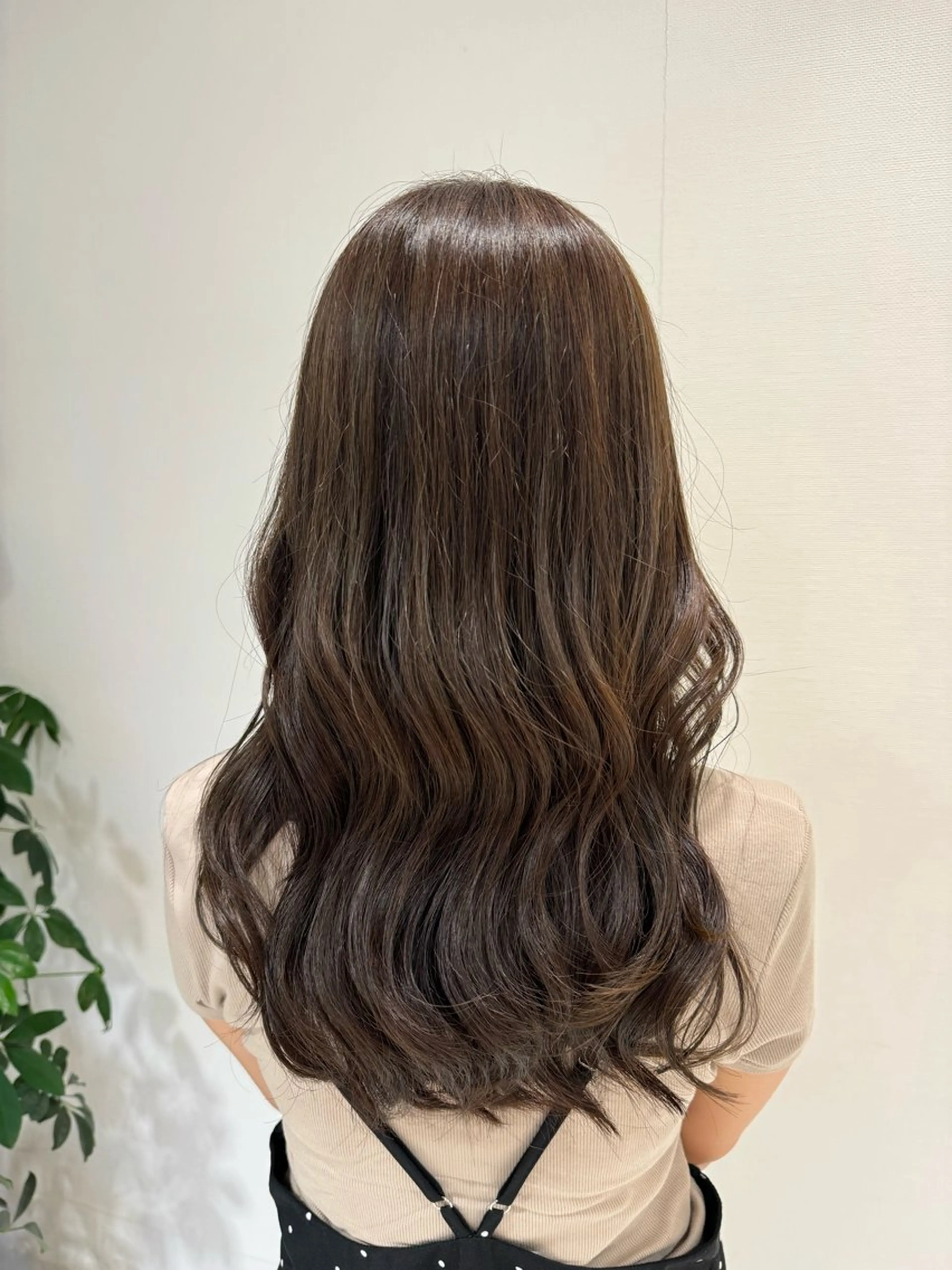 ロング カラー ベージュカラー 村田 奈月のヘアスタイル