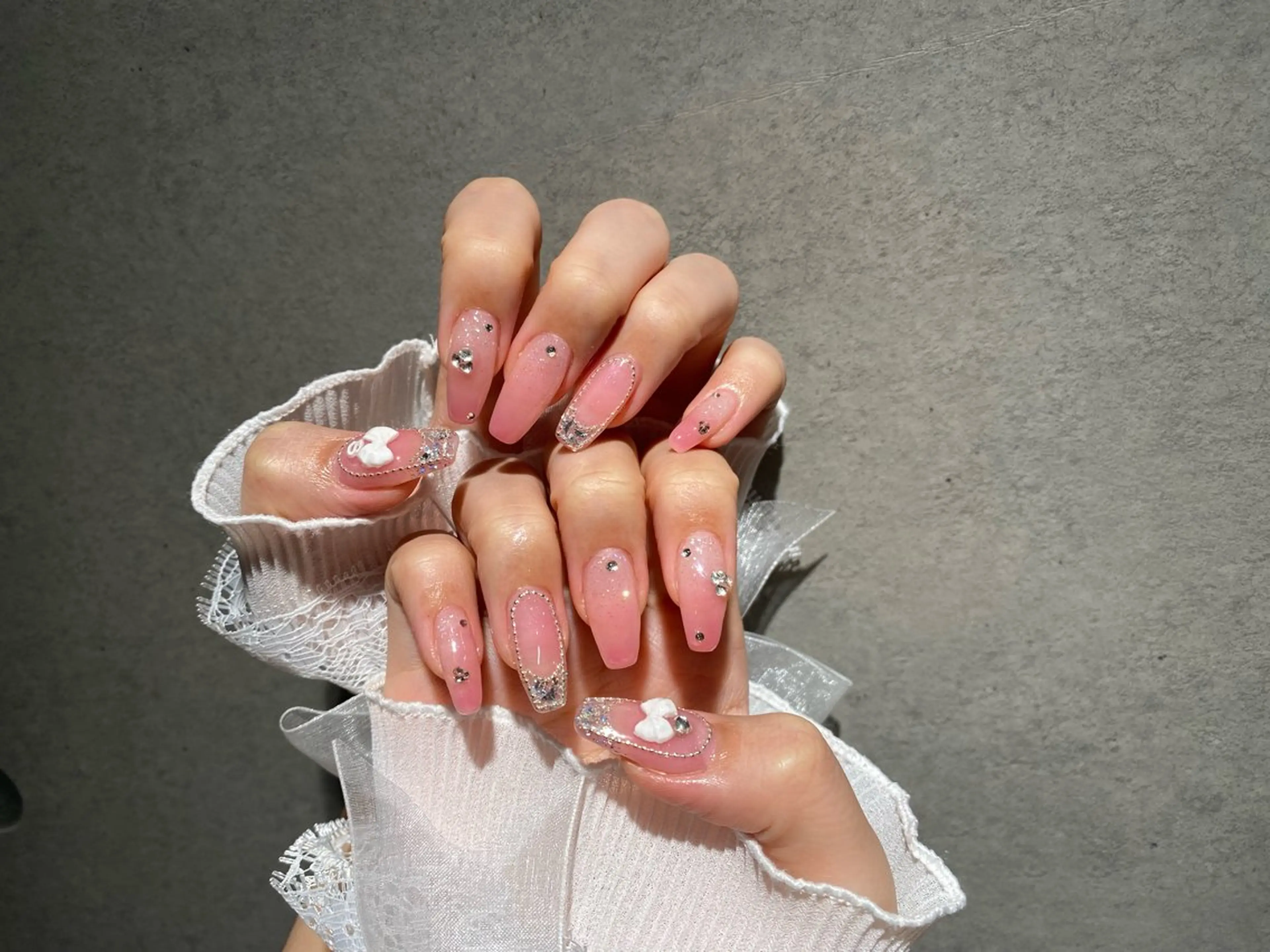 ネイル I-nailロング /ワンホン/キラキラのネイルデザイン