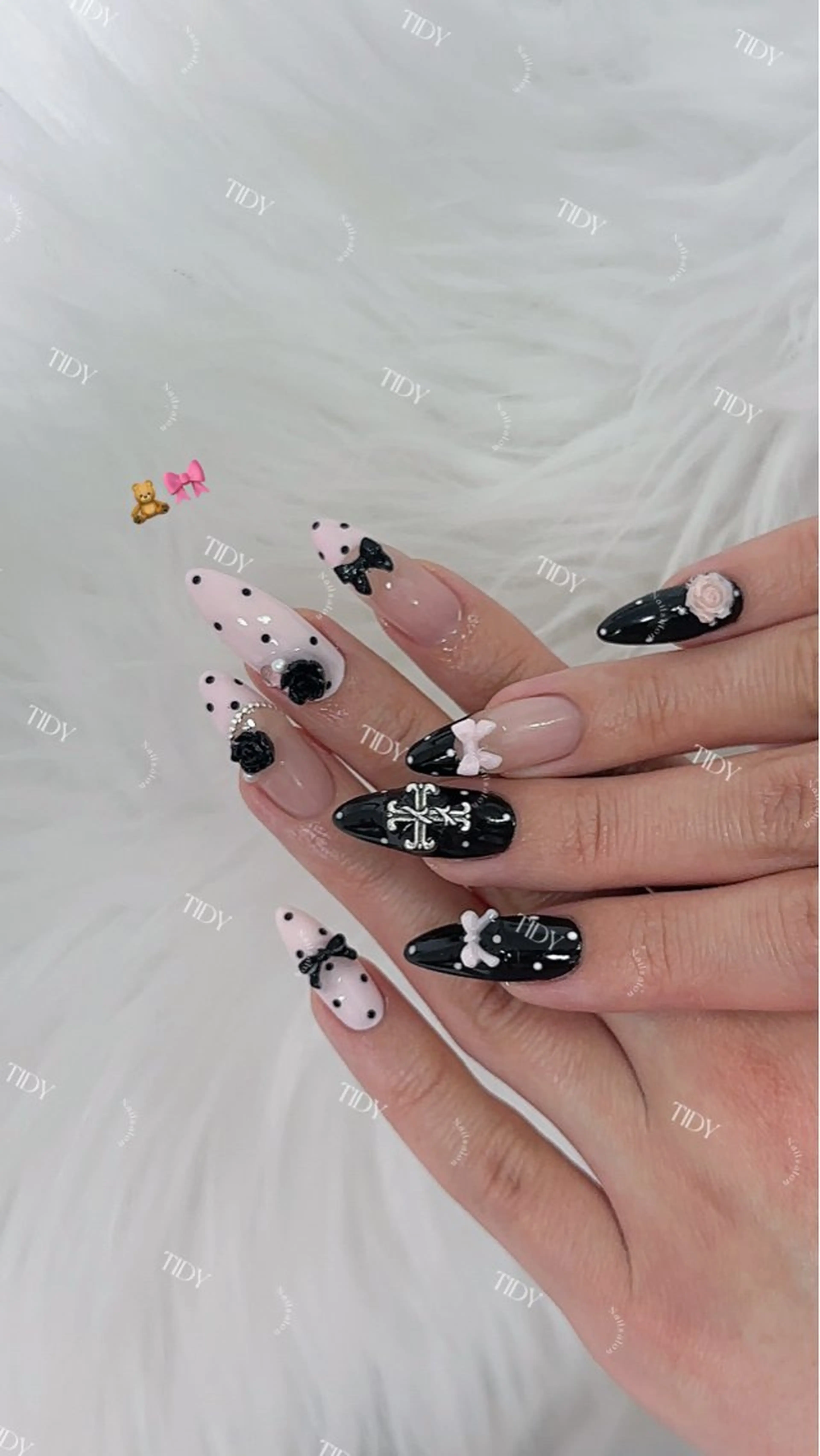 ネイル フットネイル ジェルネイル キラキラネイル 韓国ネイル ロングネイル ハンドネイル TIDY M&Mのネイルデザイン