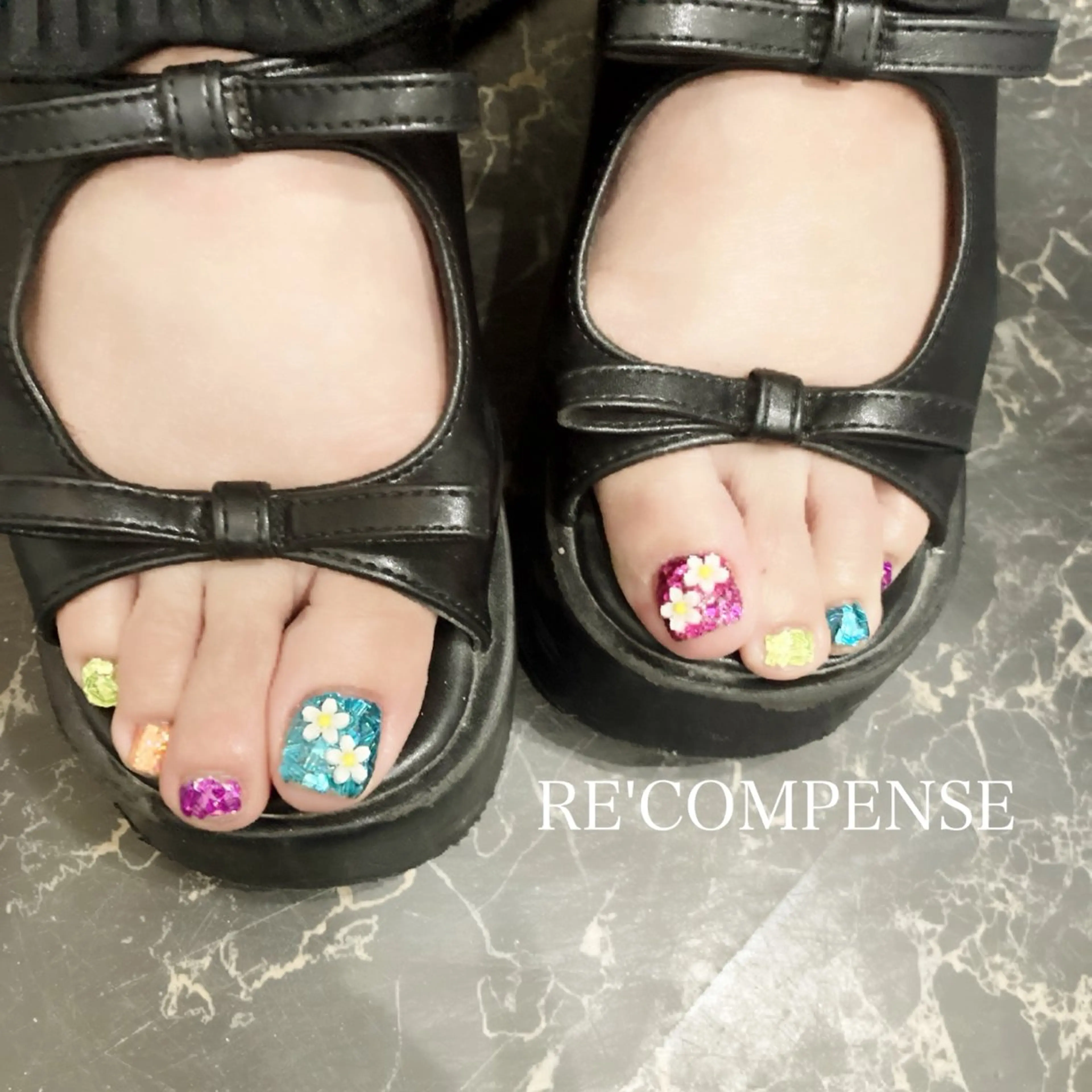 ネイル RE'COMPENSE所属・れこん ぱんすのネイルデザイン