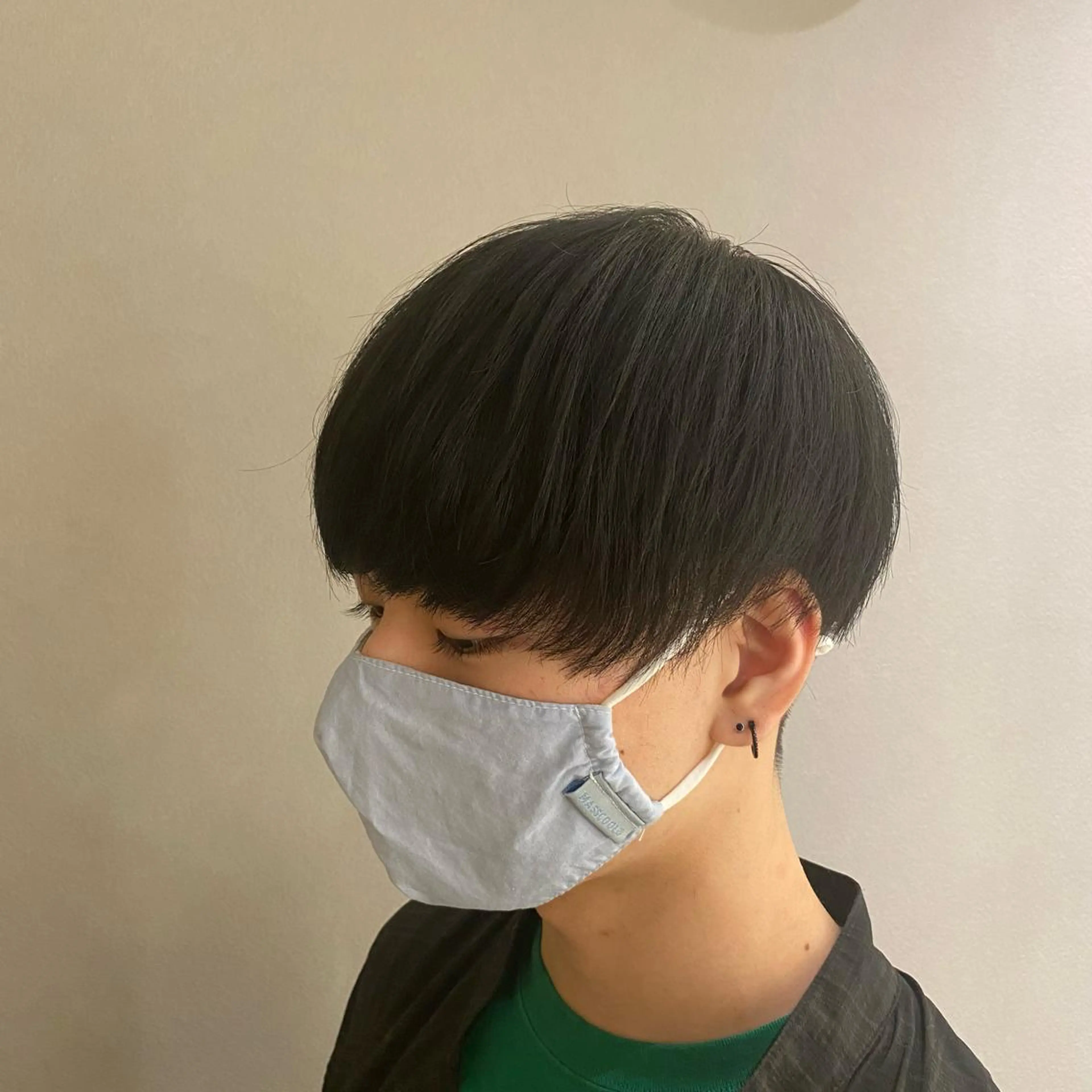 ショート カラー メンズ 透明感カラー ダークグレー ダークグレージュ グレージュ unopulir Vamos店所属・梅田茶屋町メンズ 専門美容師 山元一平のヘアスタイル