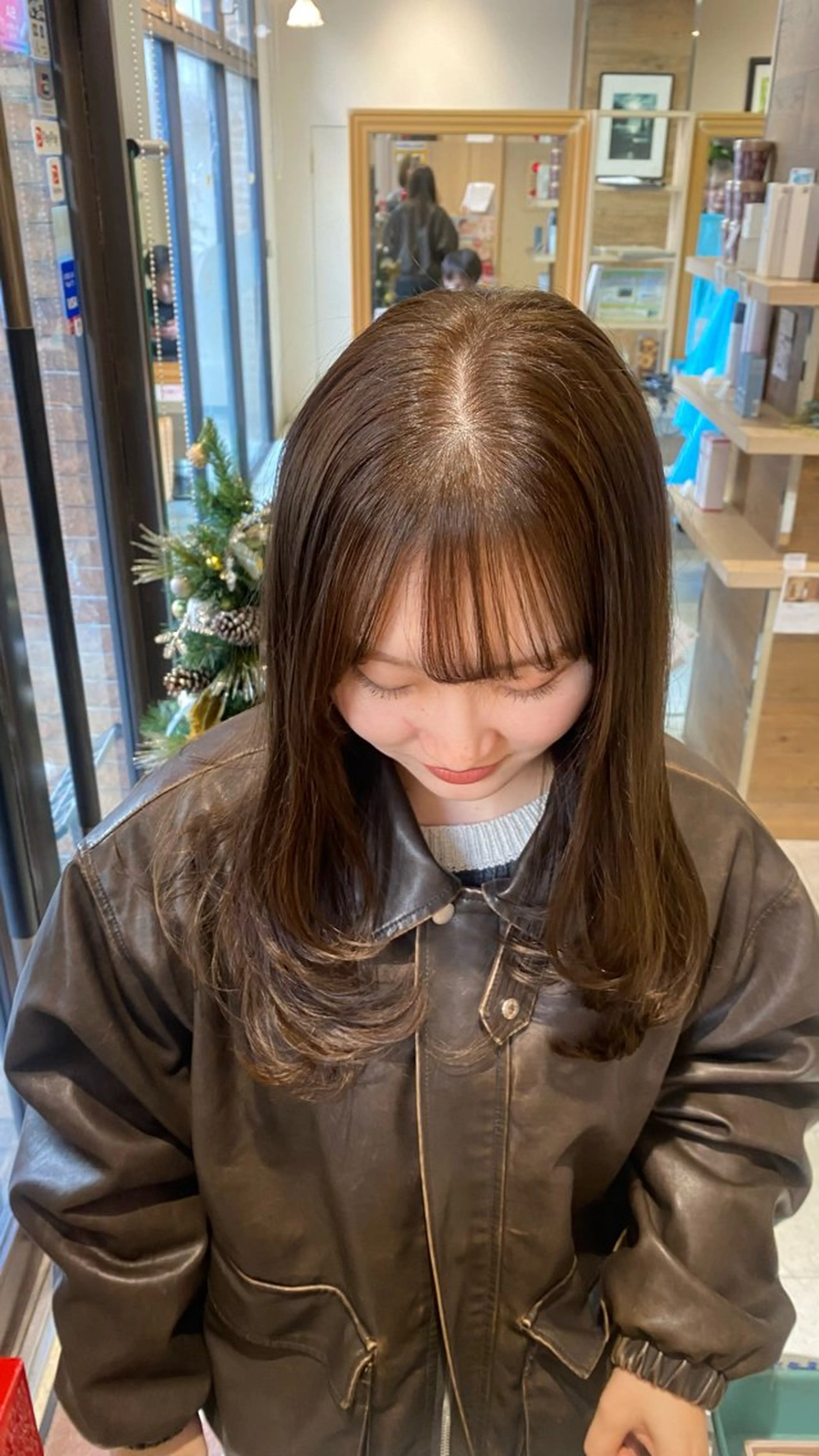 セミロング rika 🪄透明感/艶髪のヘアスタイル