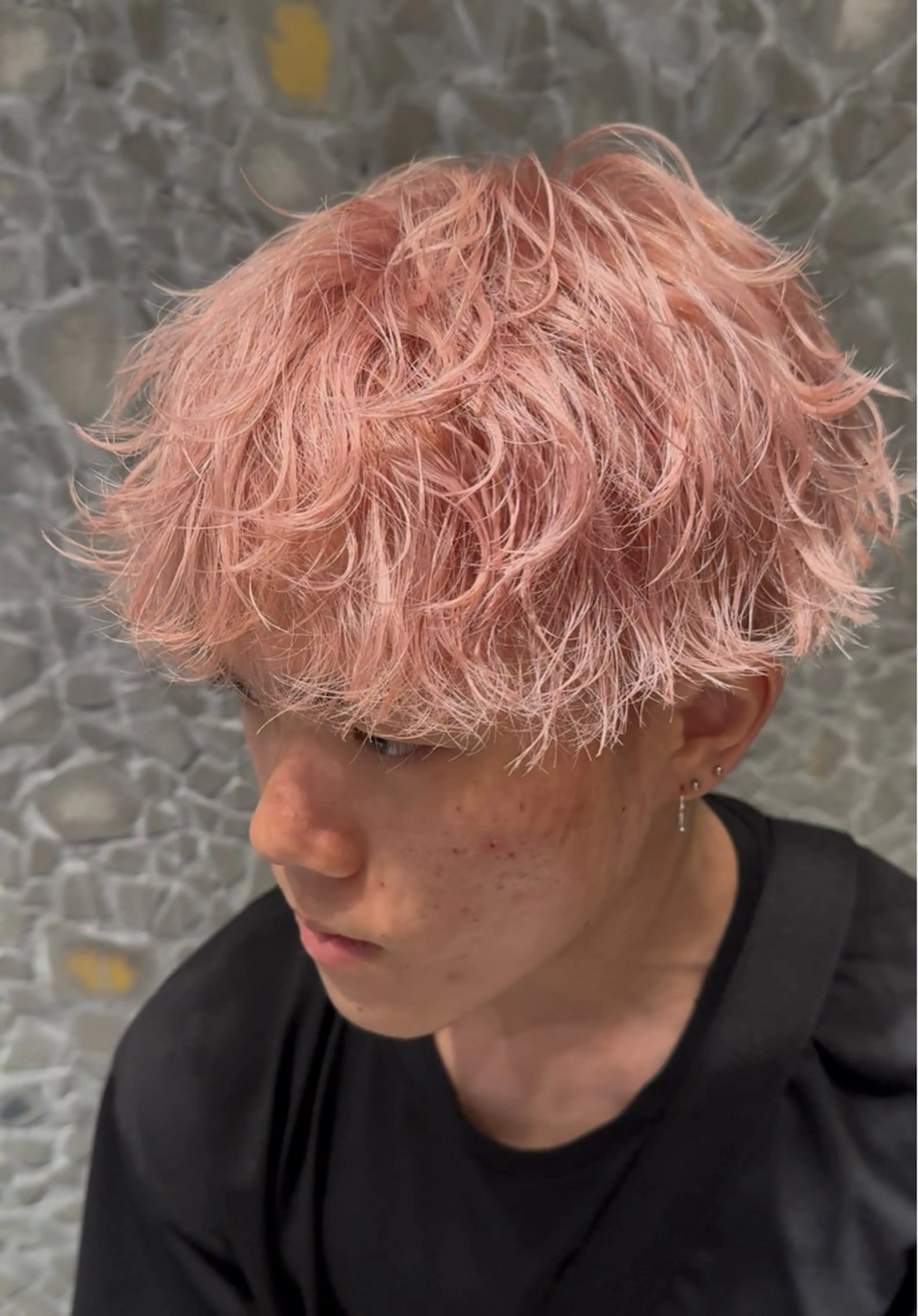 ミディアム カラー メンズ メンズハイトーン メンズ韓国風 マッシュ 透明感カラー ハイトーンカラー men's salon Gaudi三宮店所属・メンズ特化🔥韓国風 ハイトーン/愛須のヘアスタイル