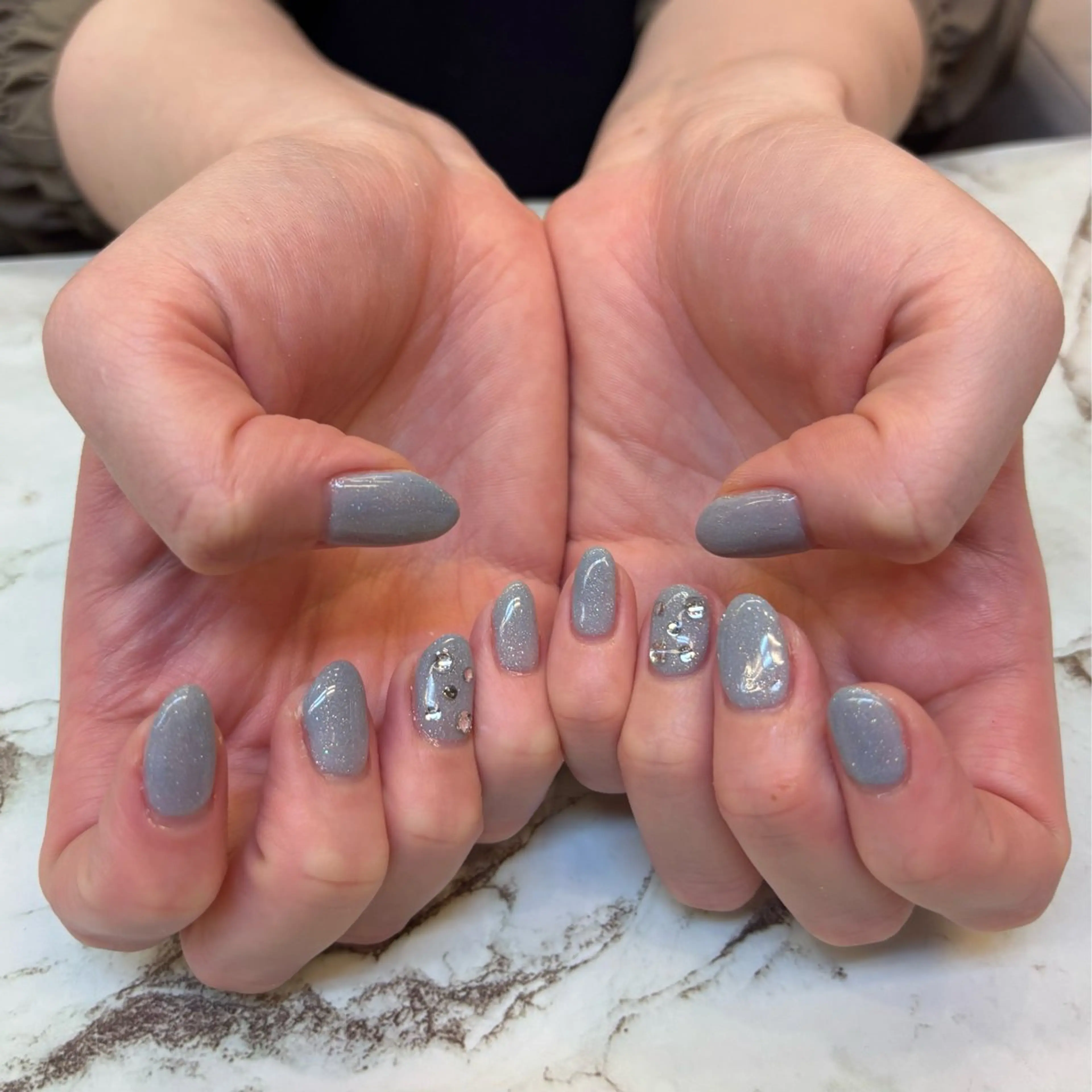 ネイル ワンカラーネイル Honey Bee所属・Honey Bee Mikuのネイルデザイン