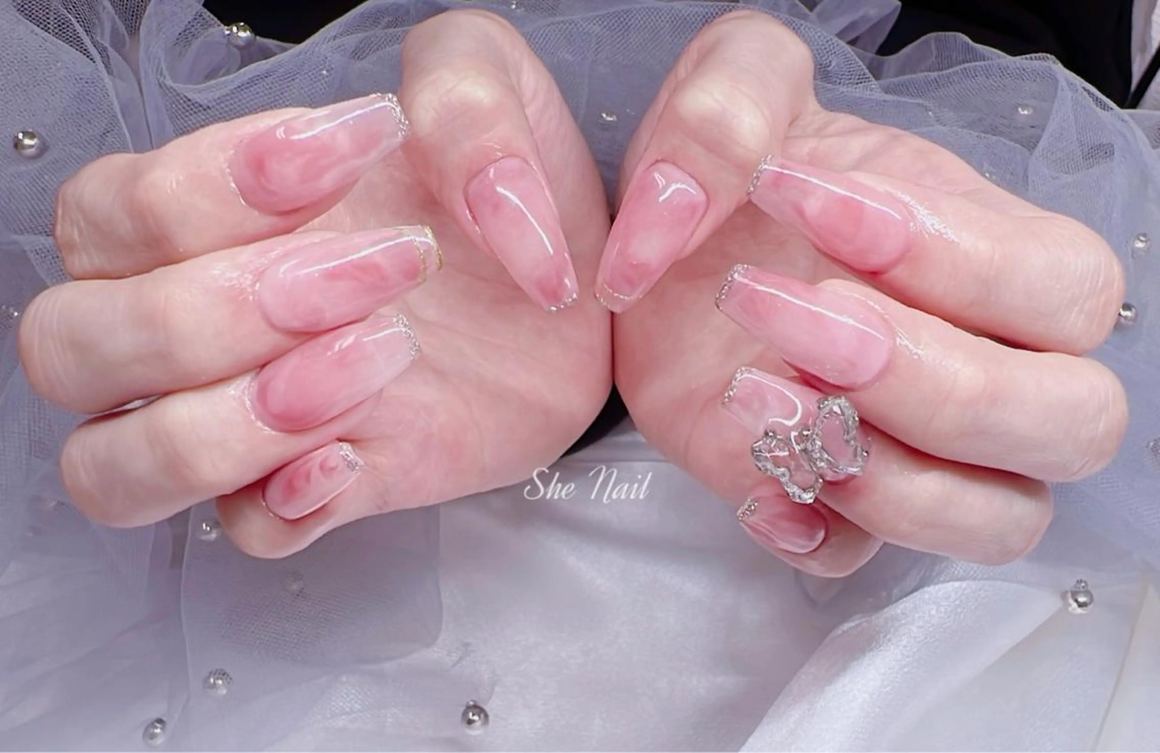 ネイル チークネイル 長さ出し フレンチネイル マグネットネイル 持ち込み ハンドネイル She   Nail所属・ISA_ BELLAのネイルデザイン