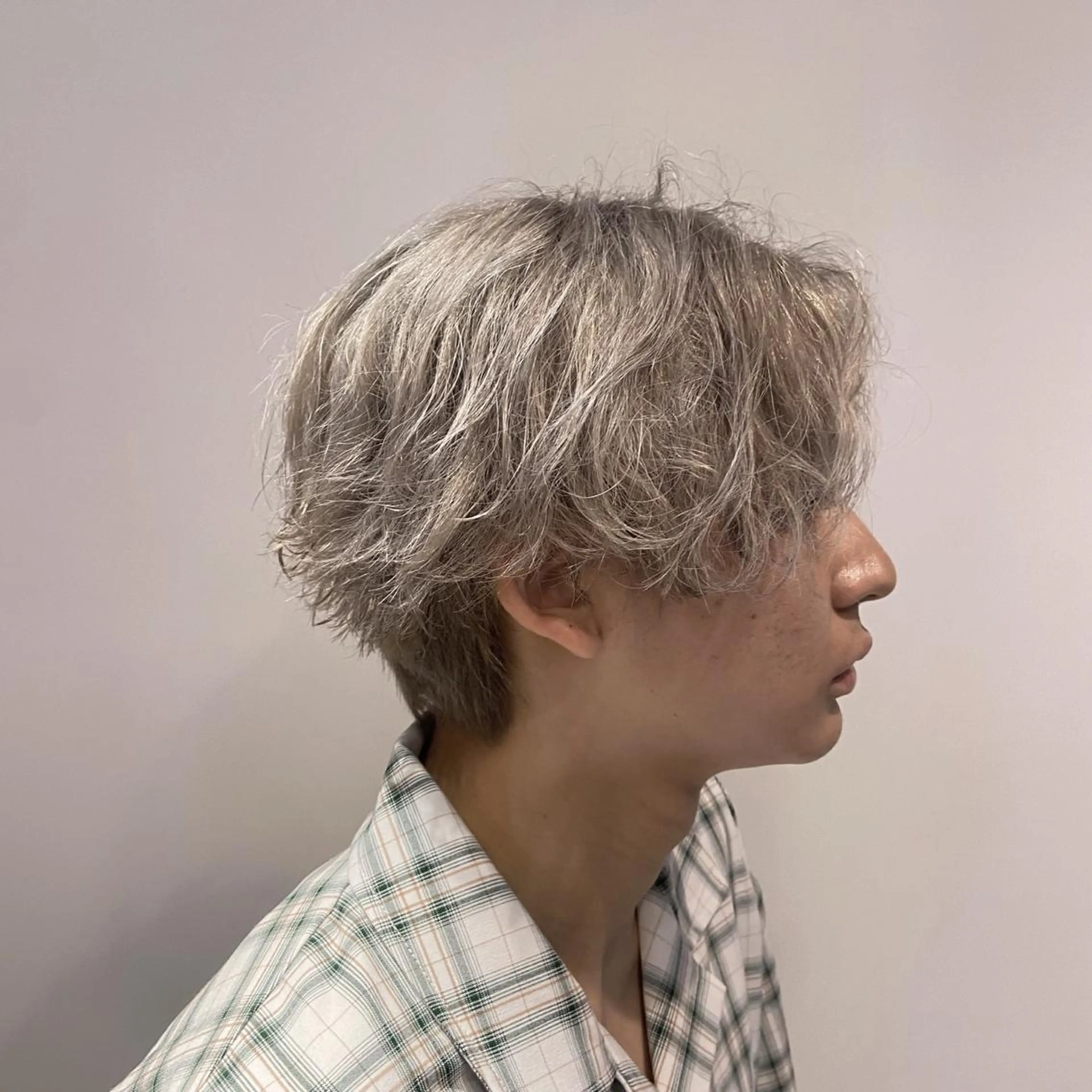 カラー メンズ シルバー カット ヘアカラー トリートメント メンズ縮毛矯正 ♠️店長下平隼人のヘアスタイル