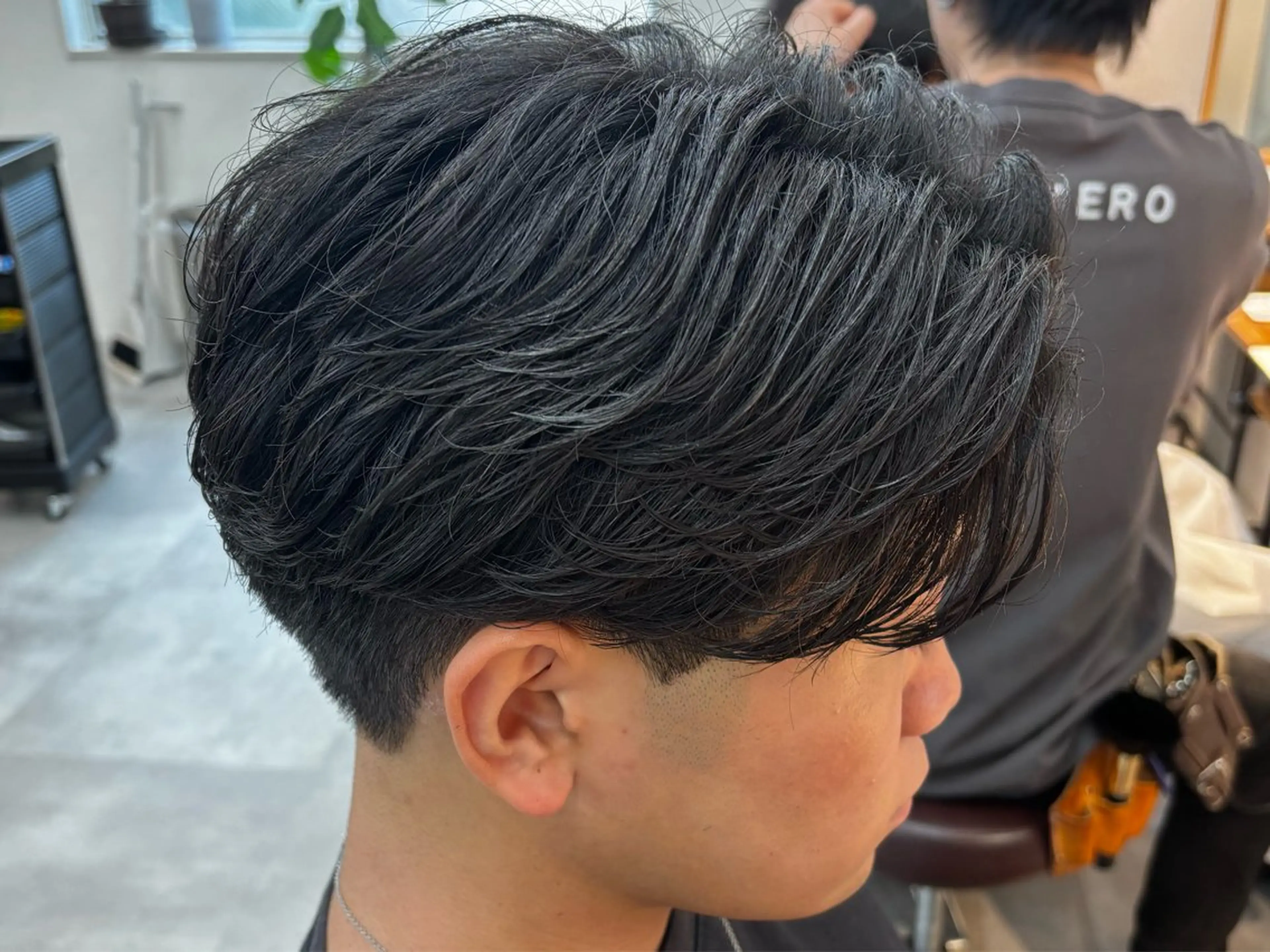 ショート パーマ メンズ カット パーマ 男に磨きをかけるフェ ードヘア👊🏼/森のヘアスタイル