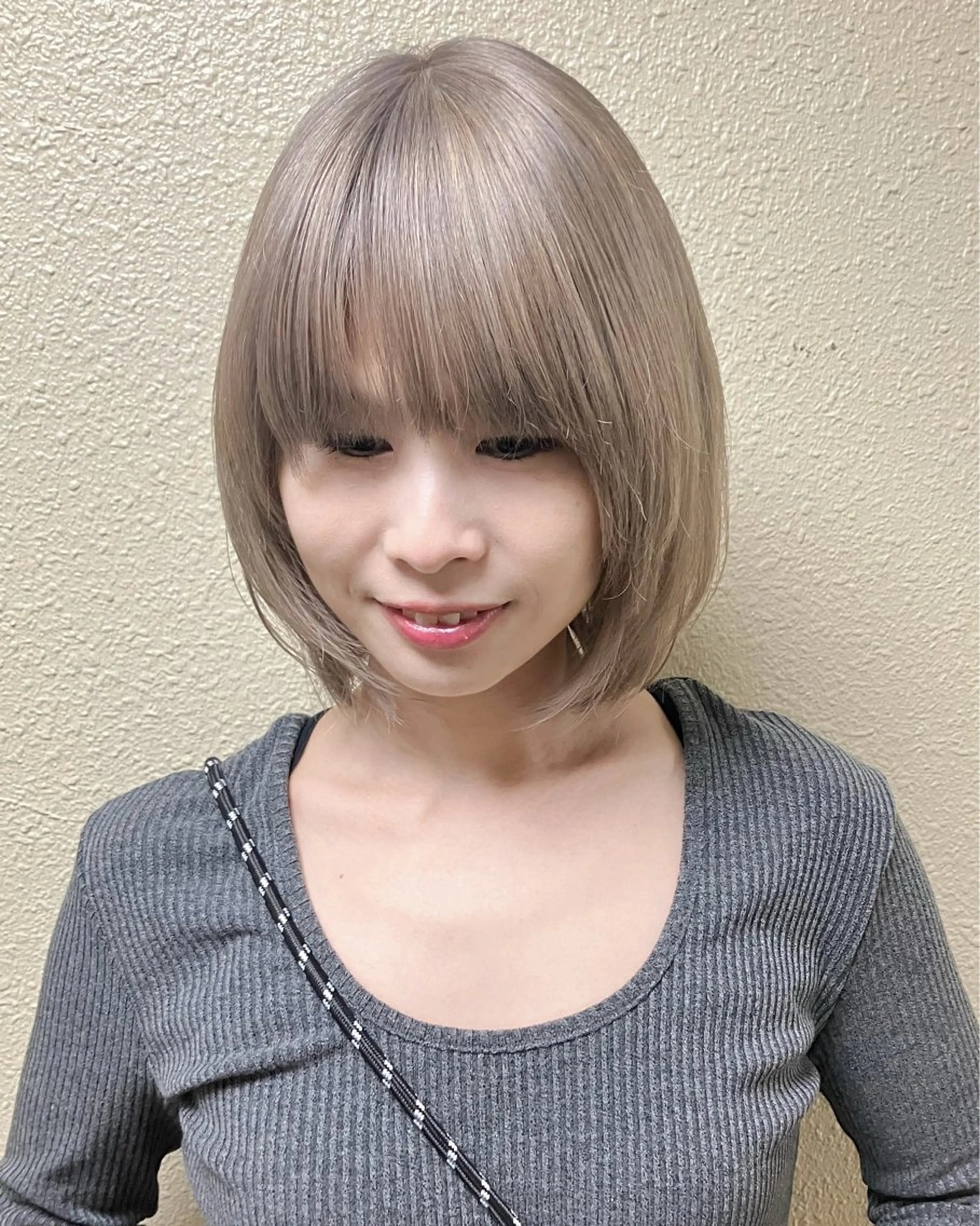 ミディアム ショートボブ ミディアムレイヤー ボブ レイヤーカット 似合わせカット moriofromlondon原宿本店所属・fumikaブリーチ /ウルフのヘアスタイル