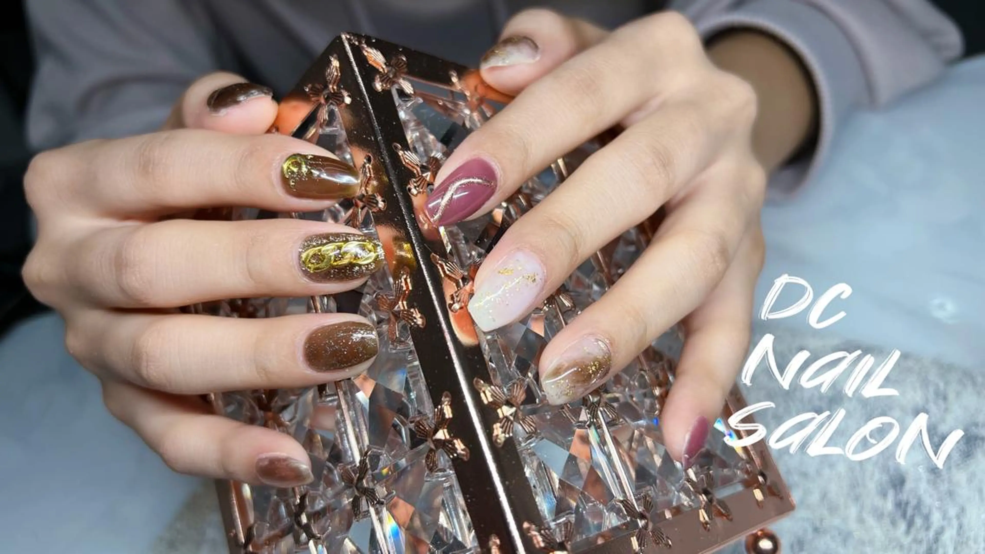 ネイル アートネイル ジェルネイル ニュアンスネイル バレンタイン 冬ネイル DC nail salonのネイルデザイン