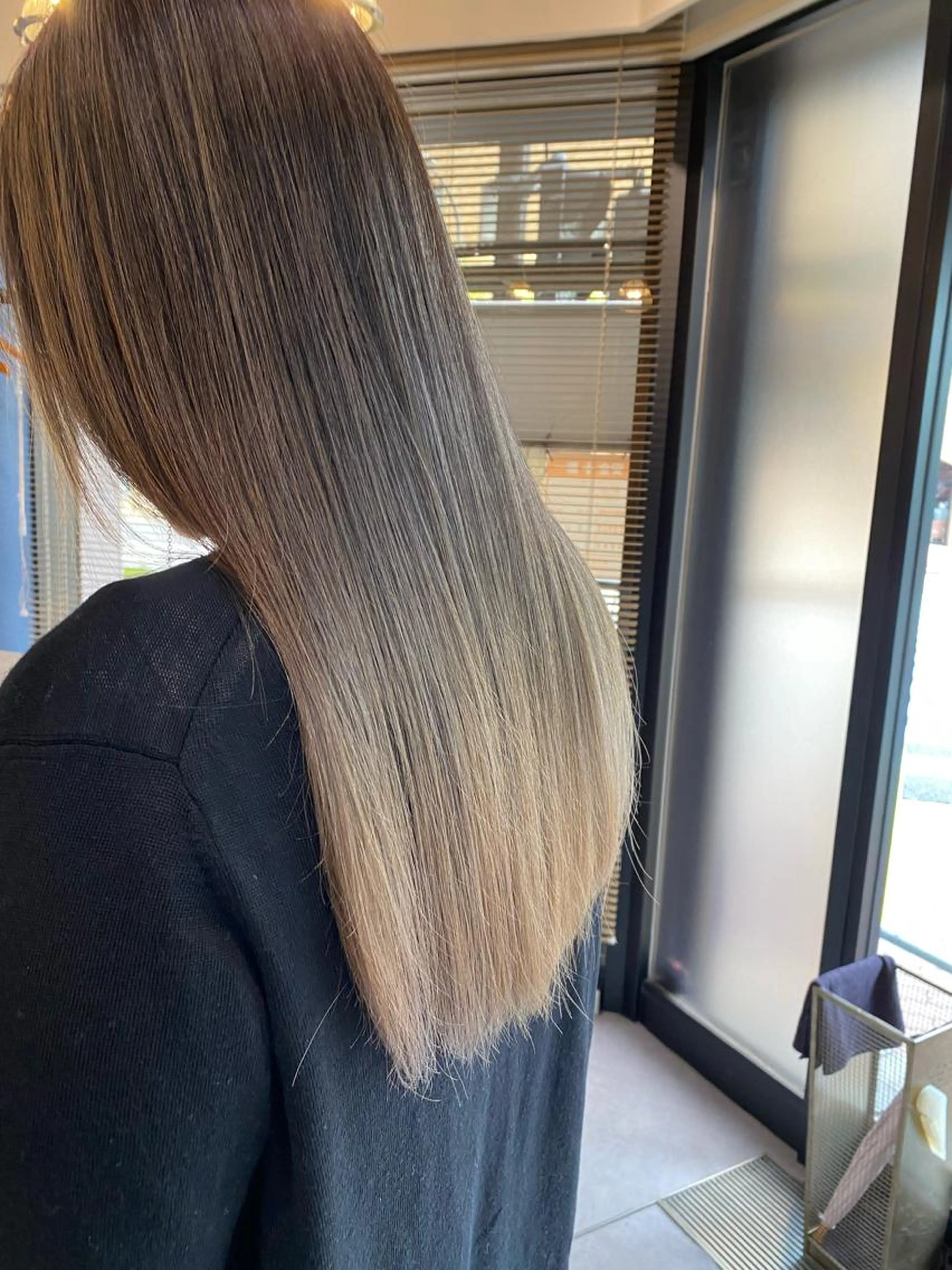 🌈ご新規様限定🌈　🪐カット+バレイヤージュ+うる艶髪質改善トリートメント🪐の写真