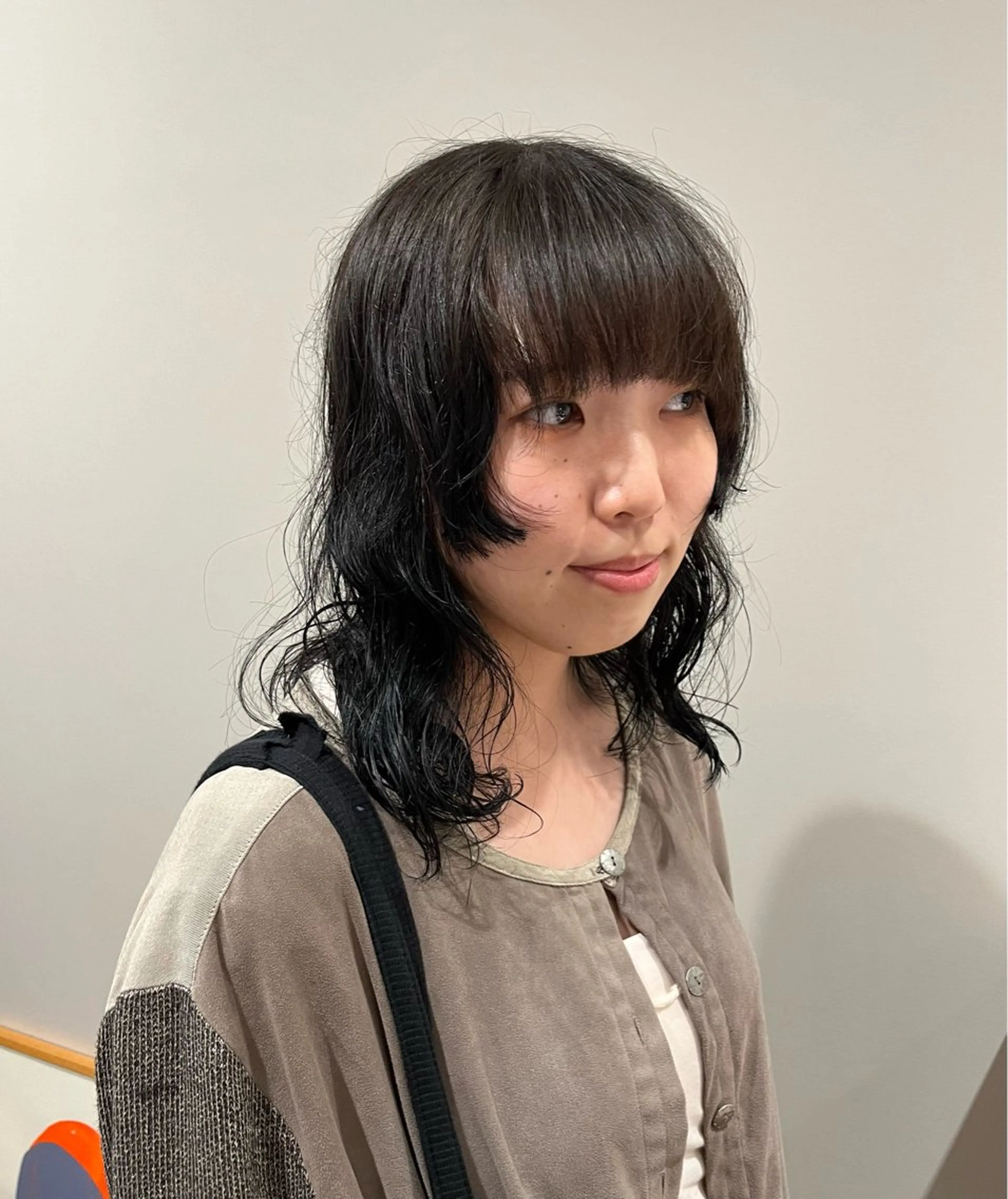 ミディアム パーマ AMNESIA三軒茶屋所属・おがわ ともひさのヘアスタイル