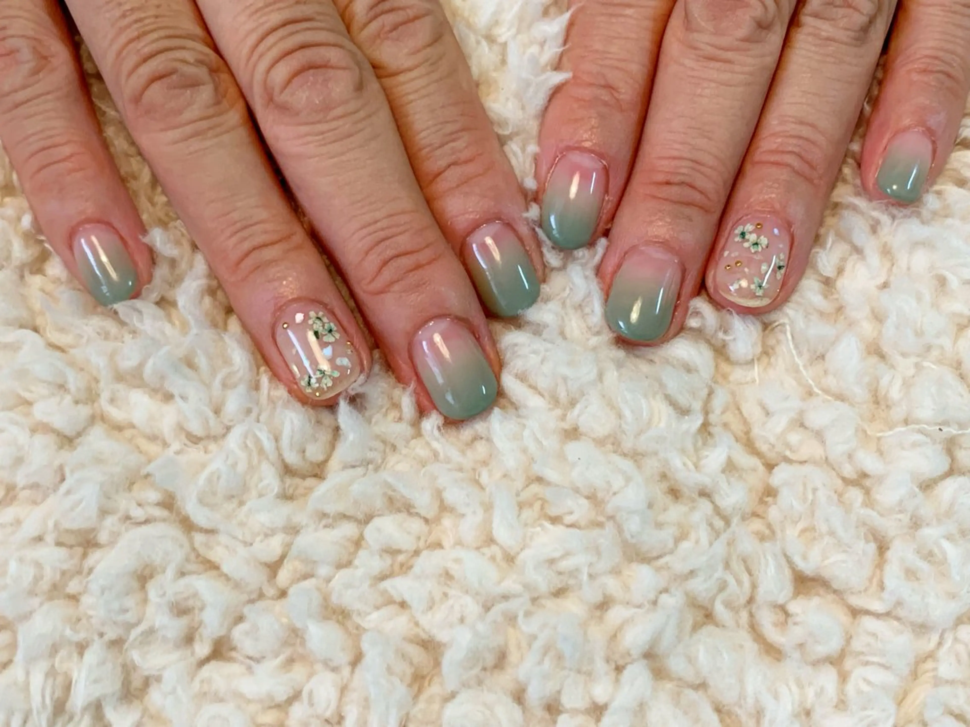 ネイル ハンドネイル フットネイル GéRanium Harukaのネイルデザイン