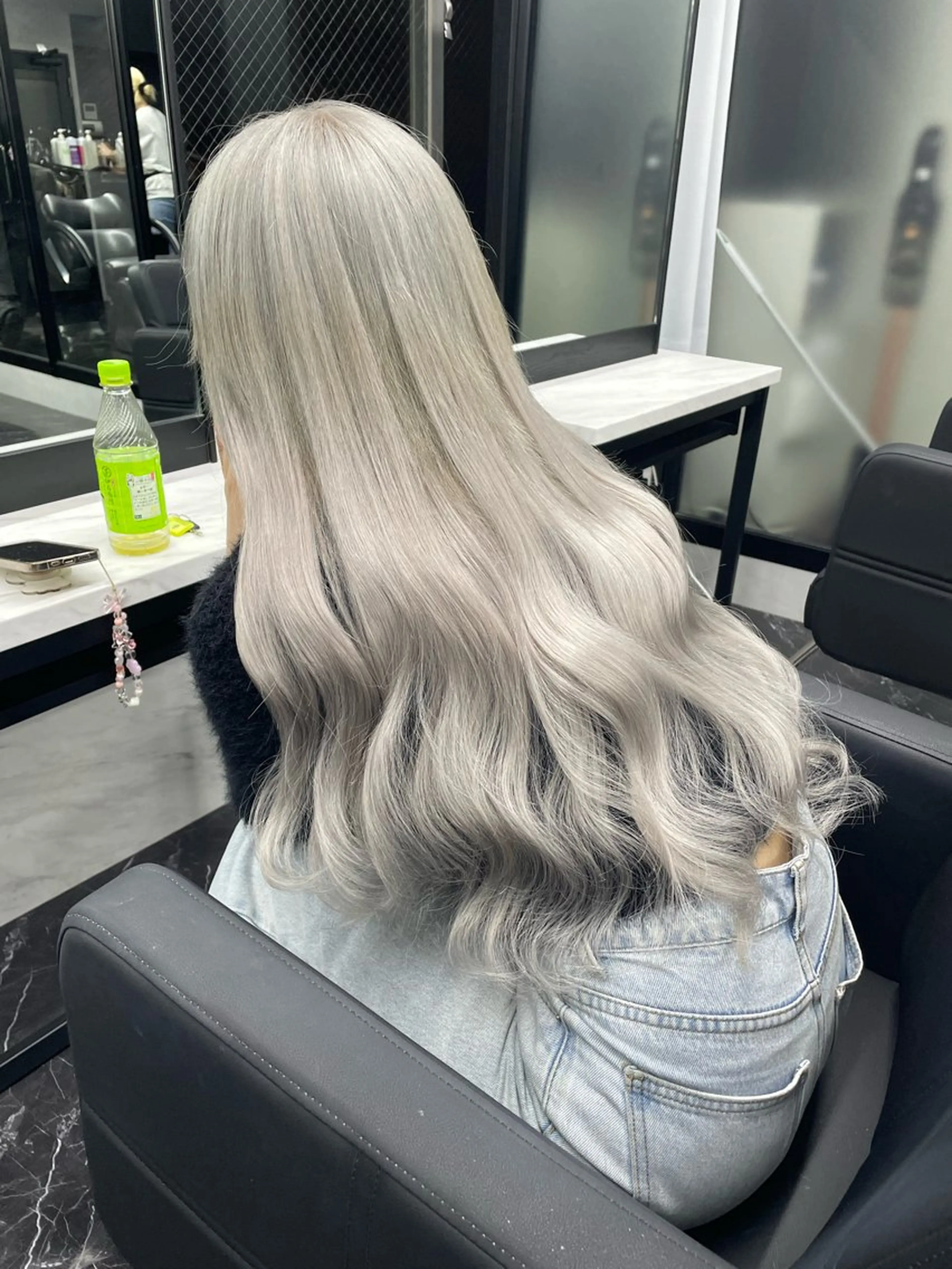 🦋ダブルカラー+プラチナシールエクステ60本+エクステカット🦋の写真