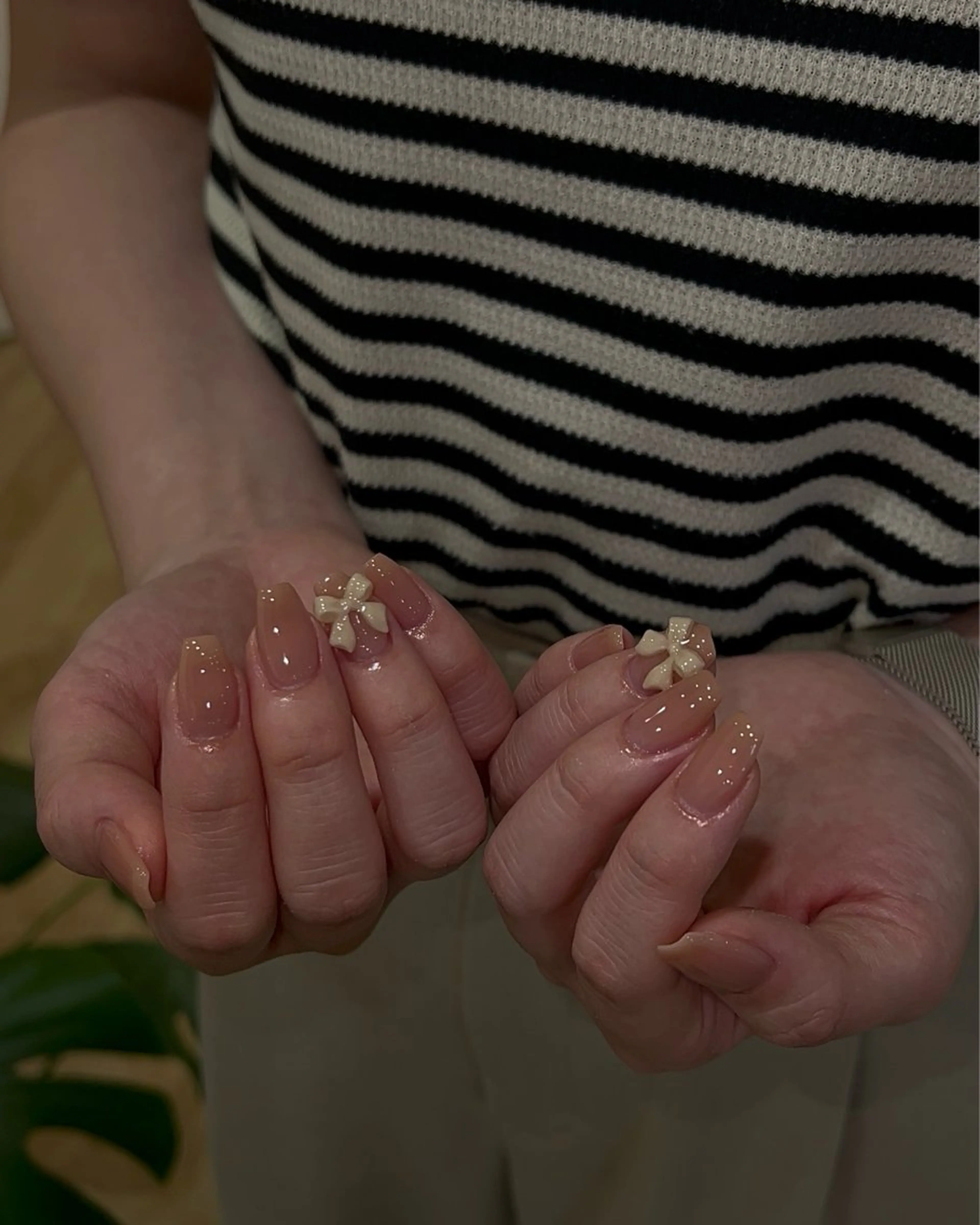 ネイル ハンドネイル フットネイル ハンドケア Nes.Nail所属・Miyagi Asamiのネイルデザイン