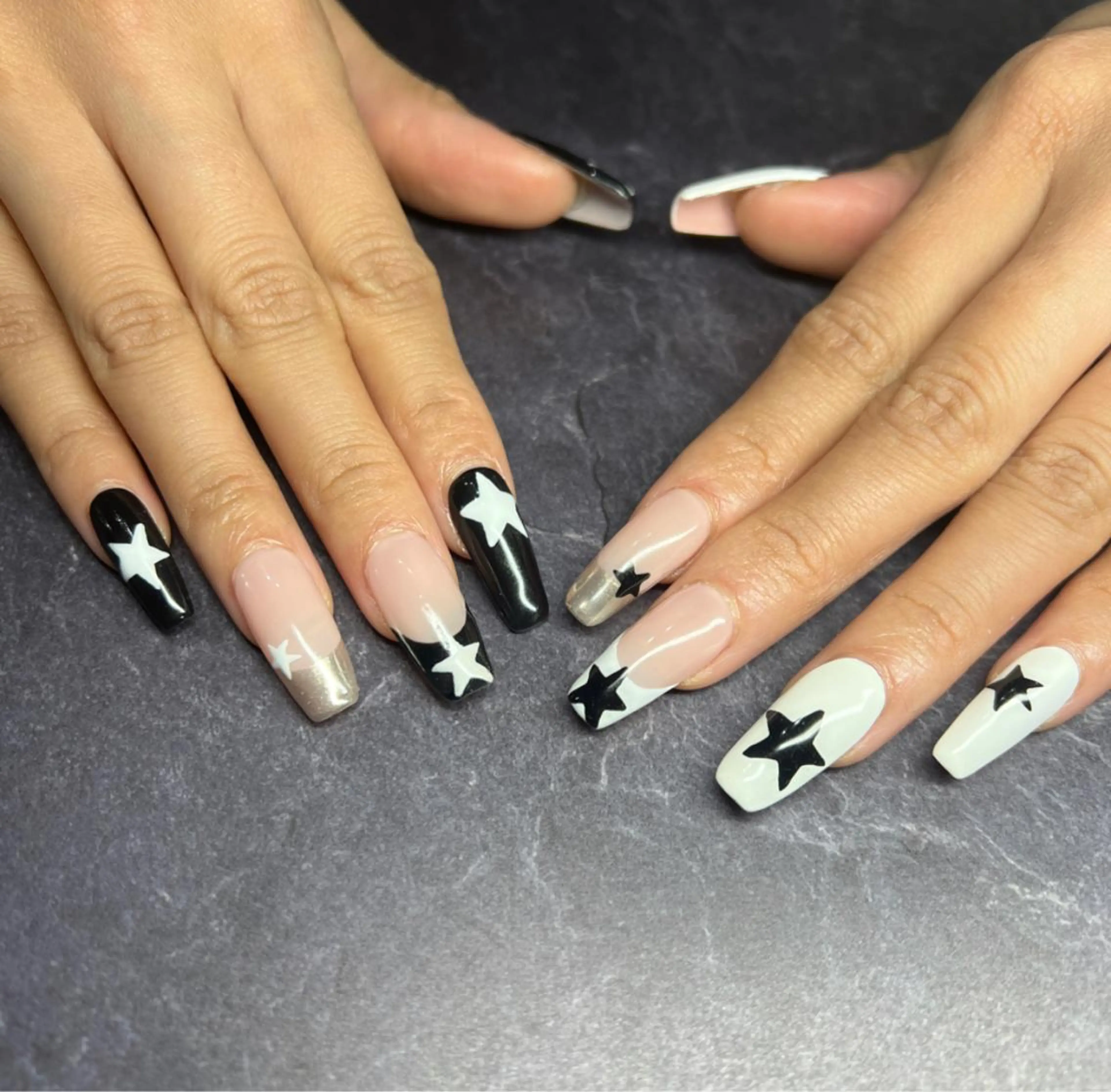 ネイル フレンチネイル ジェルネイル 韓国ネイル 持ち込み パラジェル LeaLea nails.のネイルデザイン