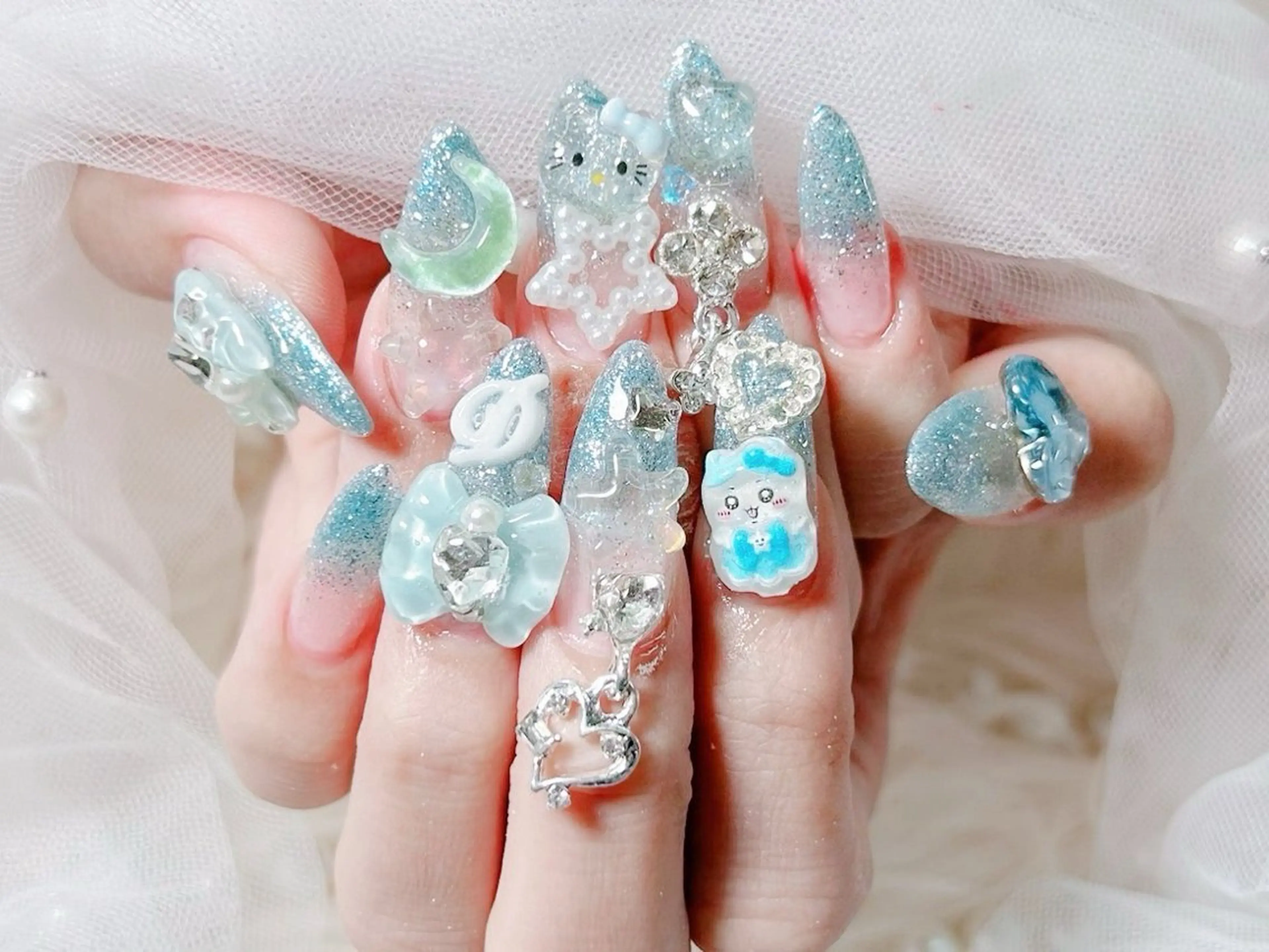 ネイル Hanaai Salon 瞳のネイルデザイン