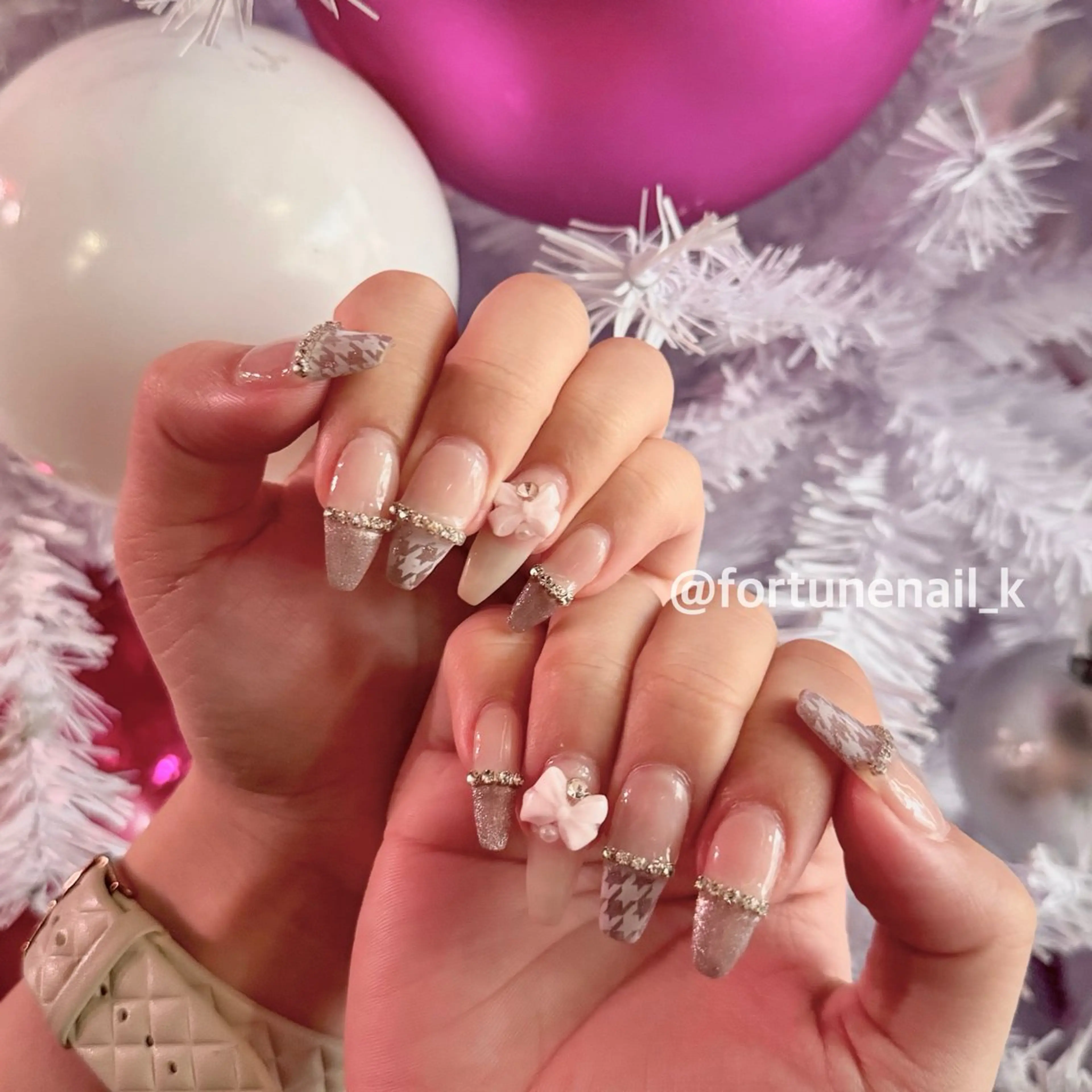 ネイル マグネットネイル ハンドネイル 🤍kanane 🤍1/30空き✩.のネイルデザイン