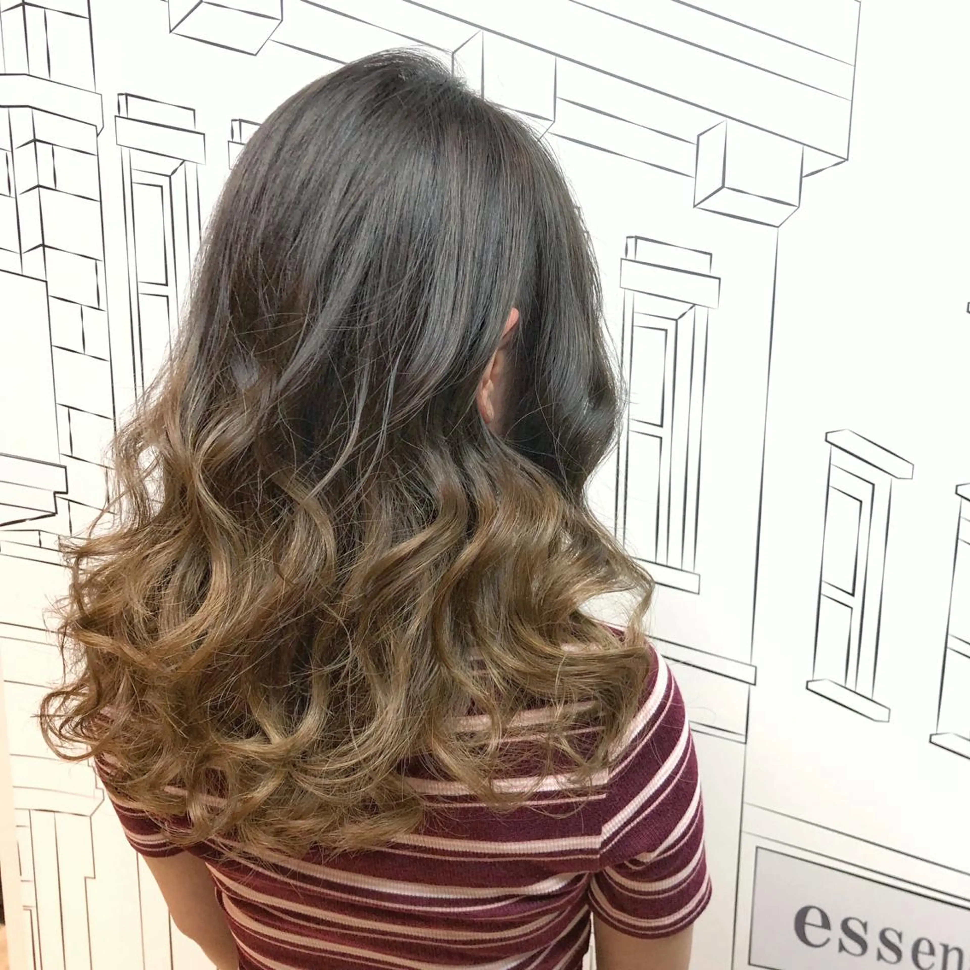 セミロング レイヤー⭐️カラー ⭐️平川雅史のヘアスタイル