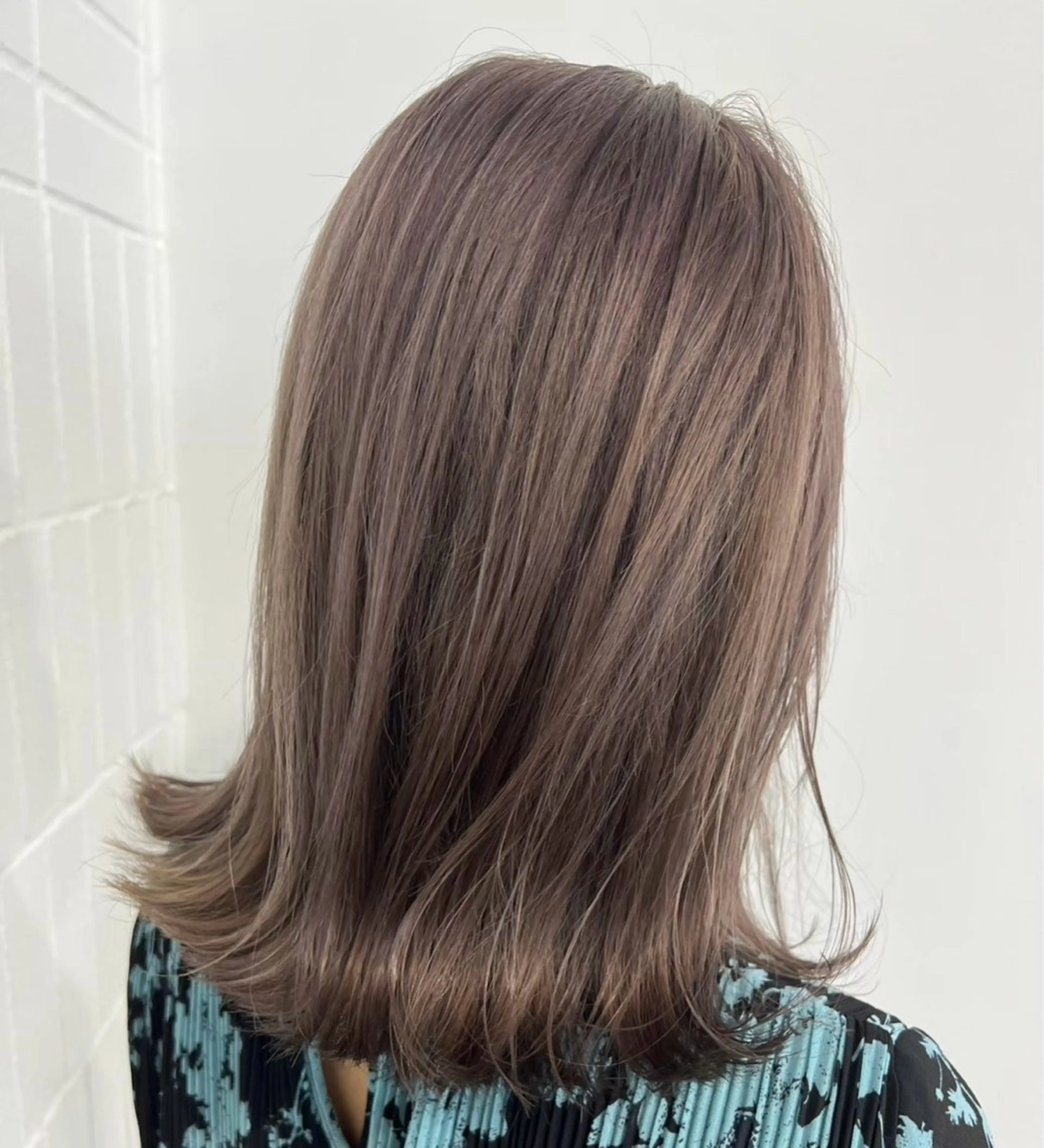 セミロング カラー 🍀︎Reika 🍀のヘアスタイル