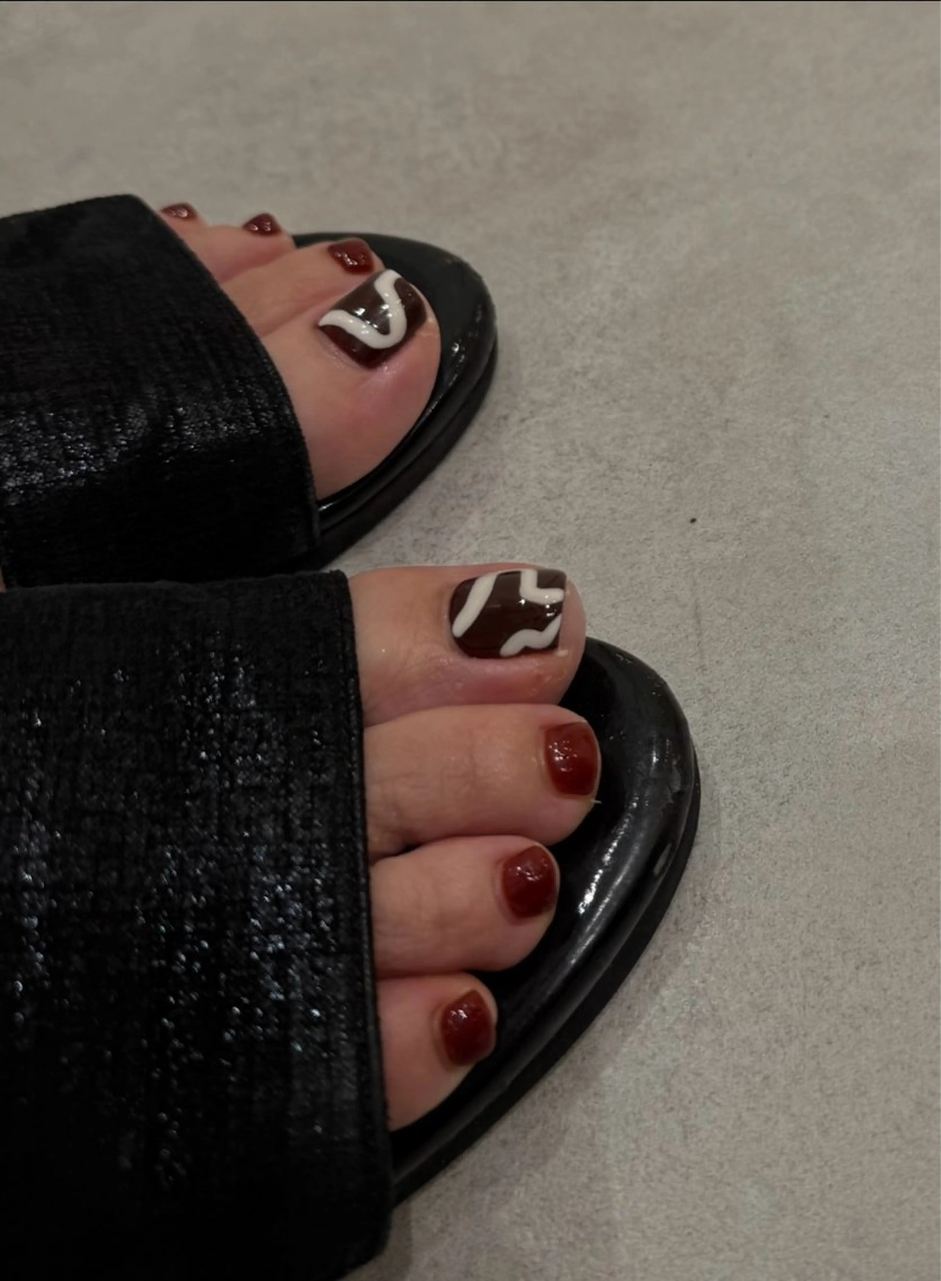 【サンダル映え◎】🦩フット親指2本アート🦩の写真