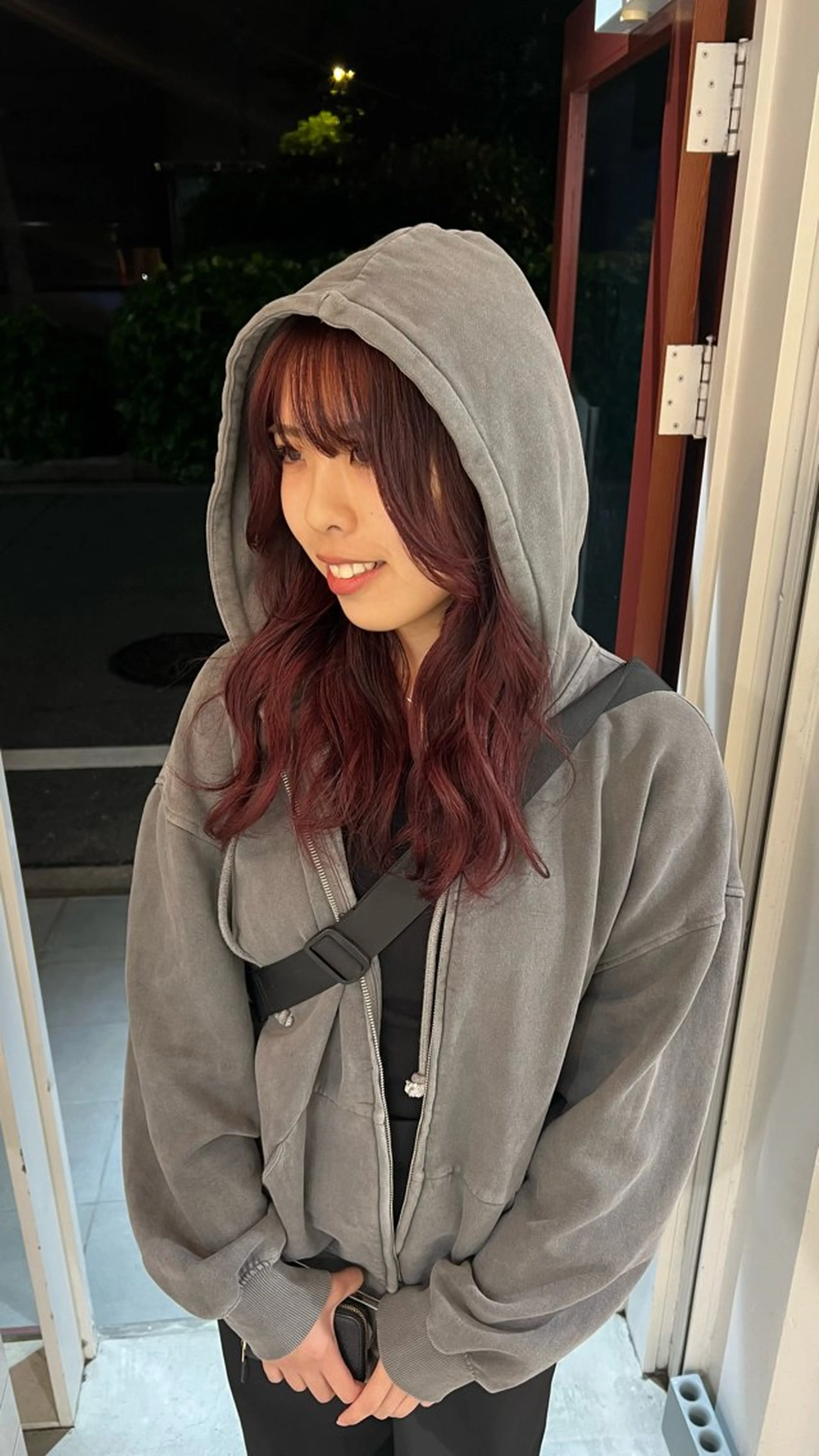 セミロング 室屋 鈴音のヘアスタイル