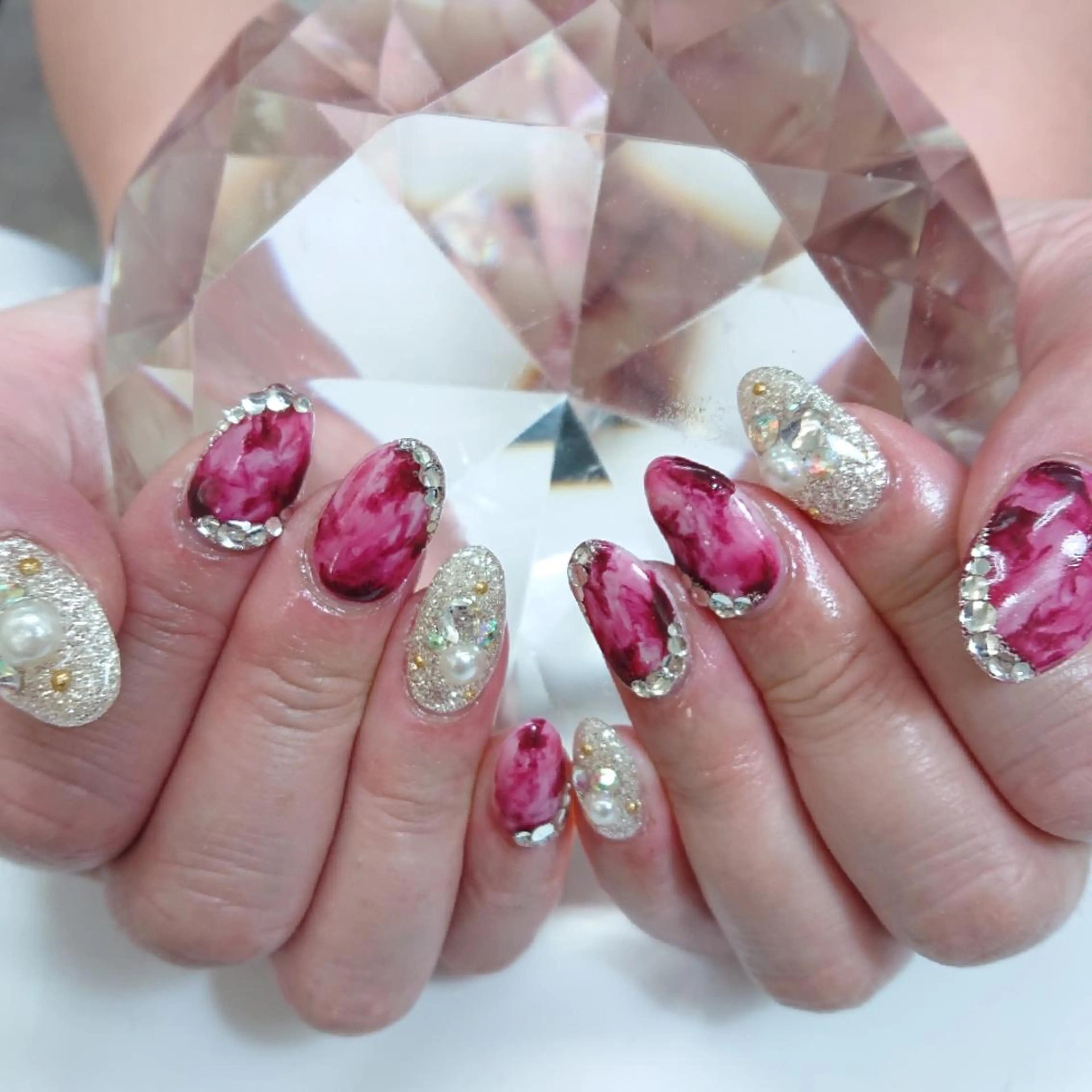 ネイル べっ甲ネイル 赤色 Coco Girlsのネイルデザイン