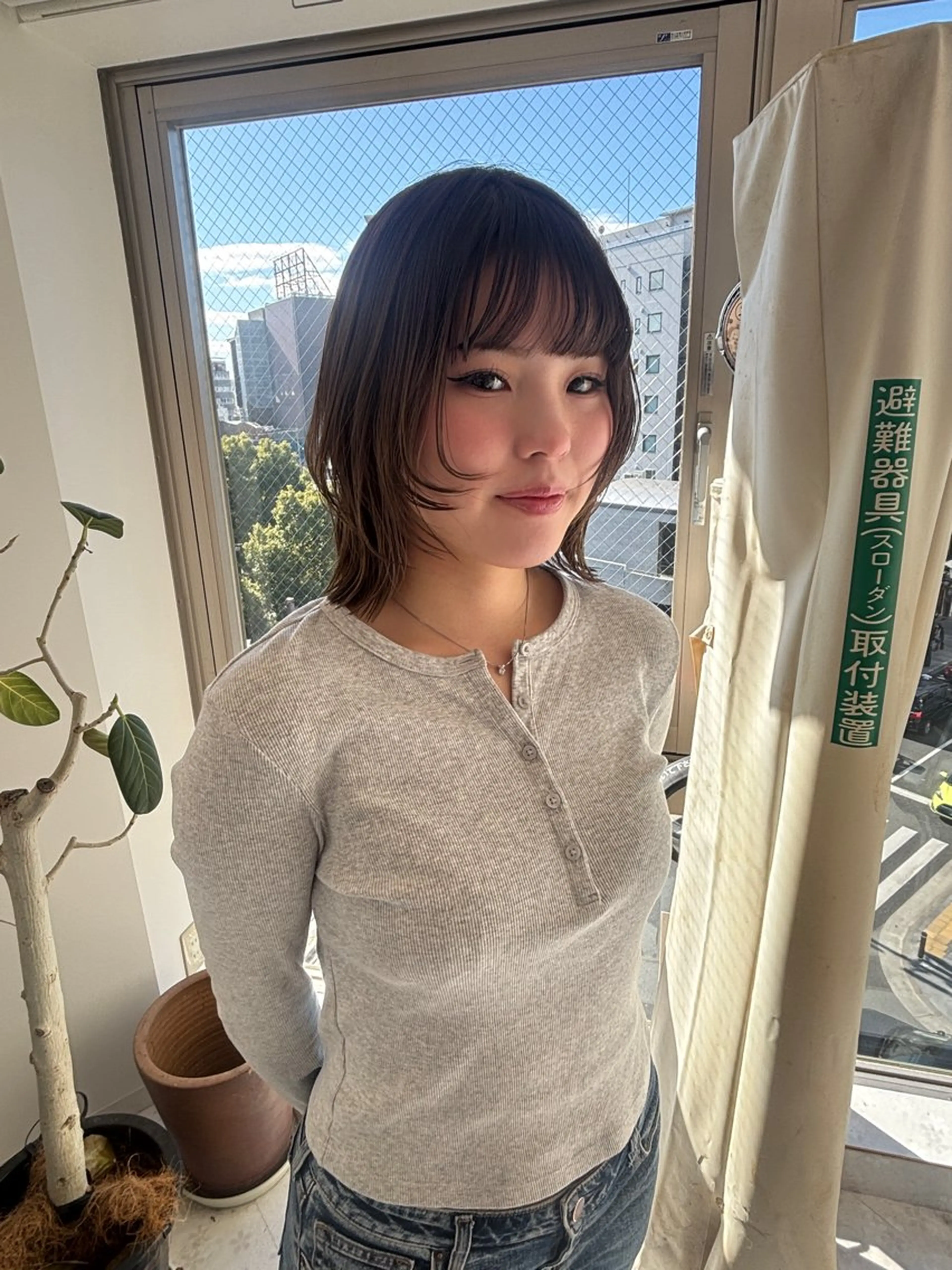 ミディアム ミディアムレイヤー くびれヘア レイヤーカット カット トリートメント 💐レイヤー/透明感 カラー💐智口彩香のヘアスタイル