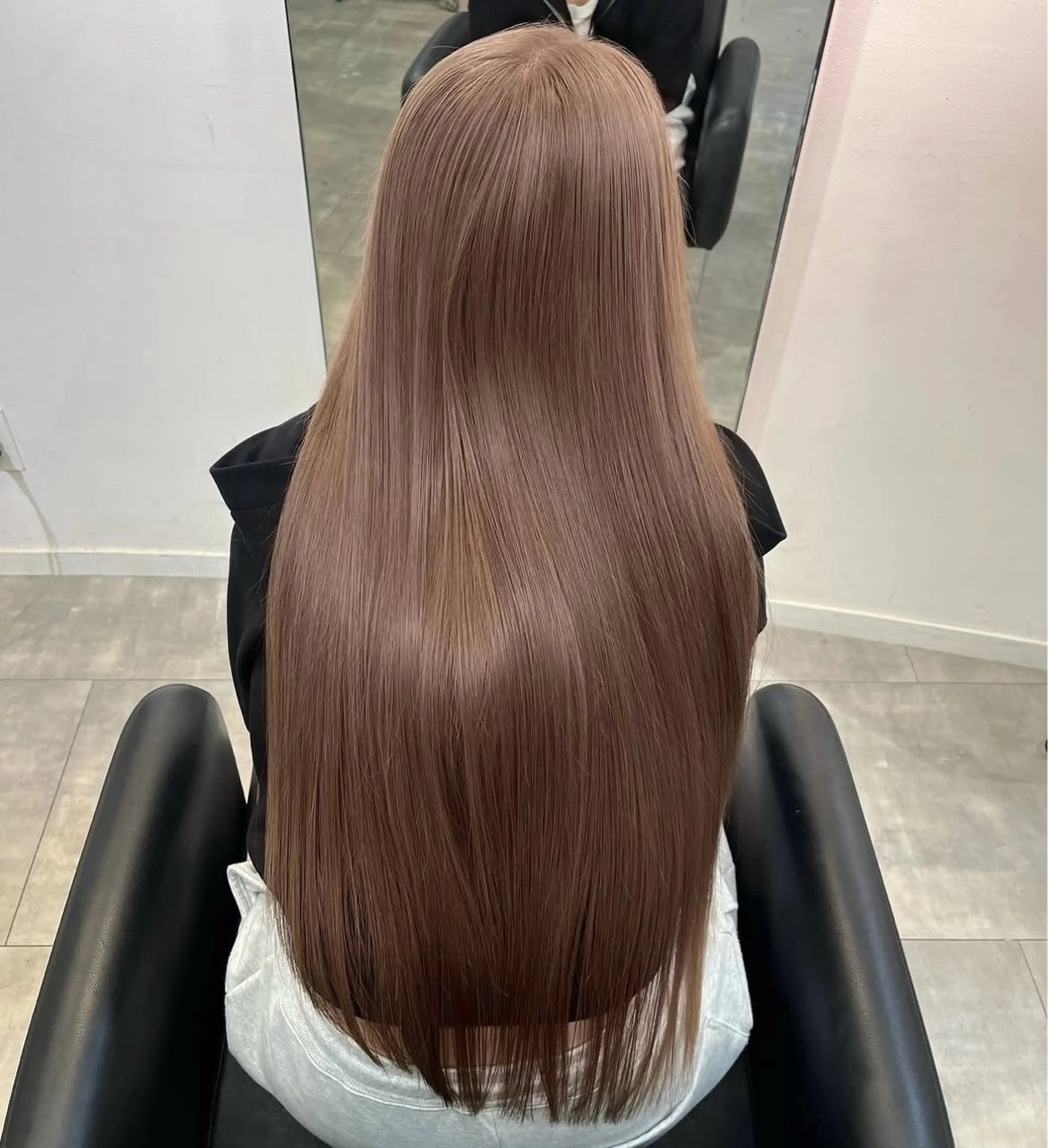 ロング カラー ヘアカラー トリートメント PELE ハイトーン 児玉 大翔のヘアスタイル