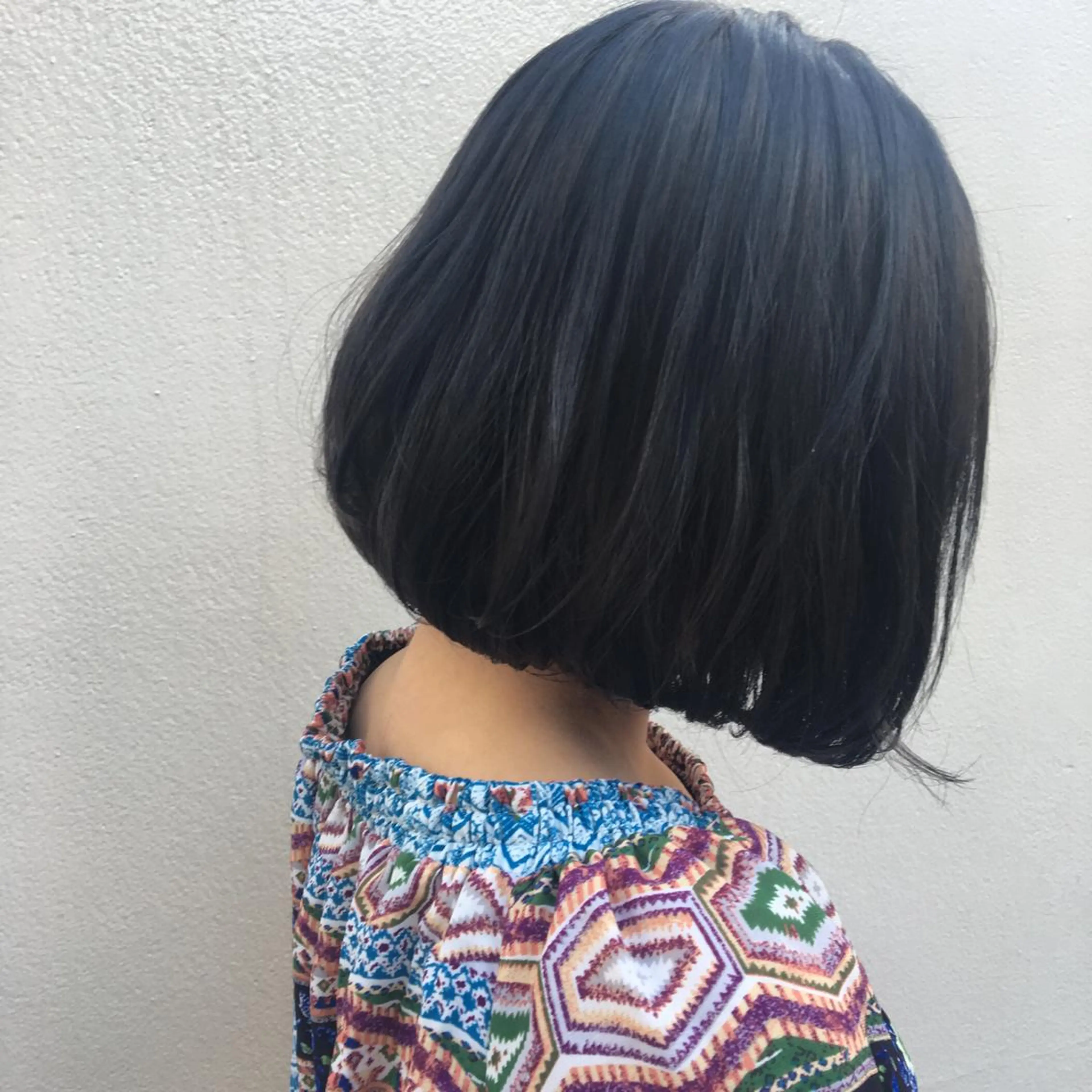 ミディアム カラー THE DAY所属・AKI HASHIMOTOのヘアスタイル