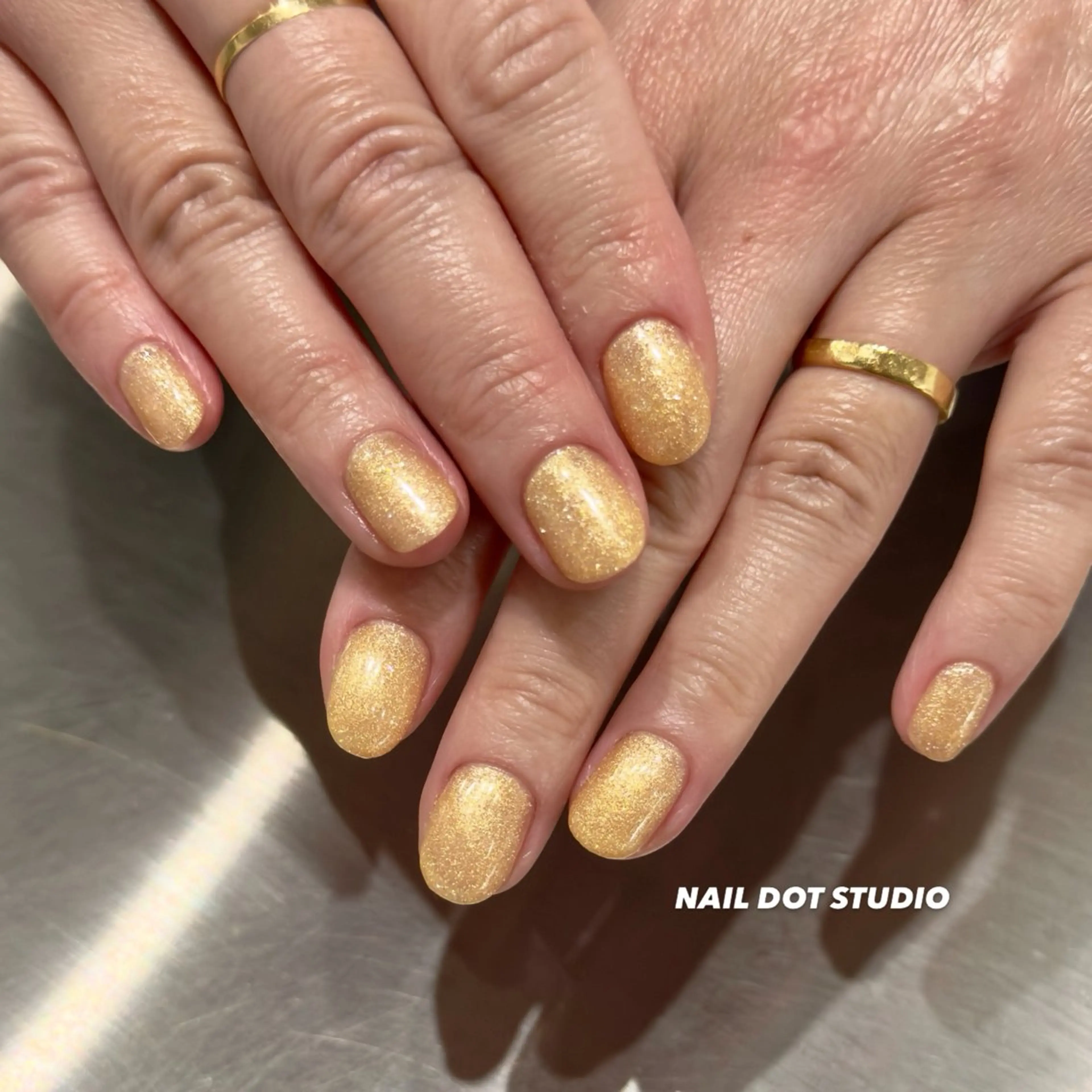 ネイル ハンドネイル NAILDOTSTU DIO SEINAのネイルデザイン
