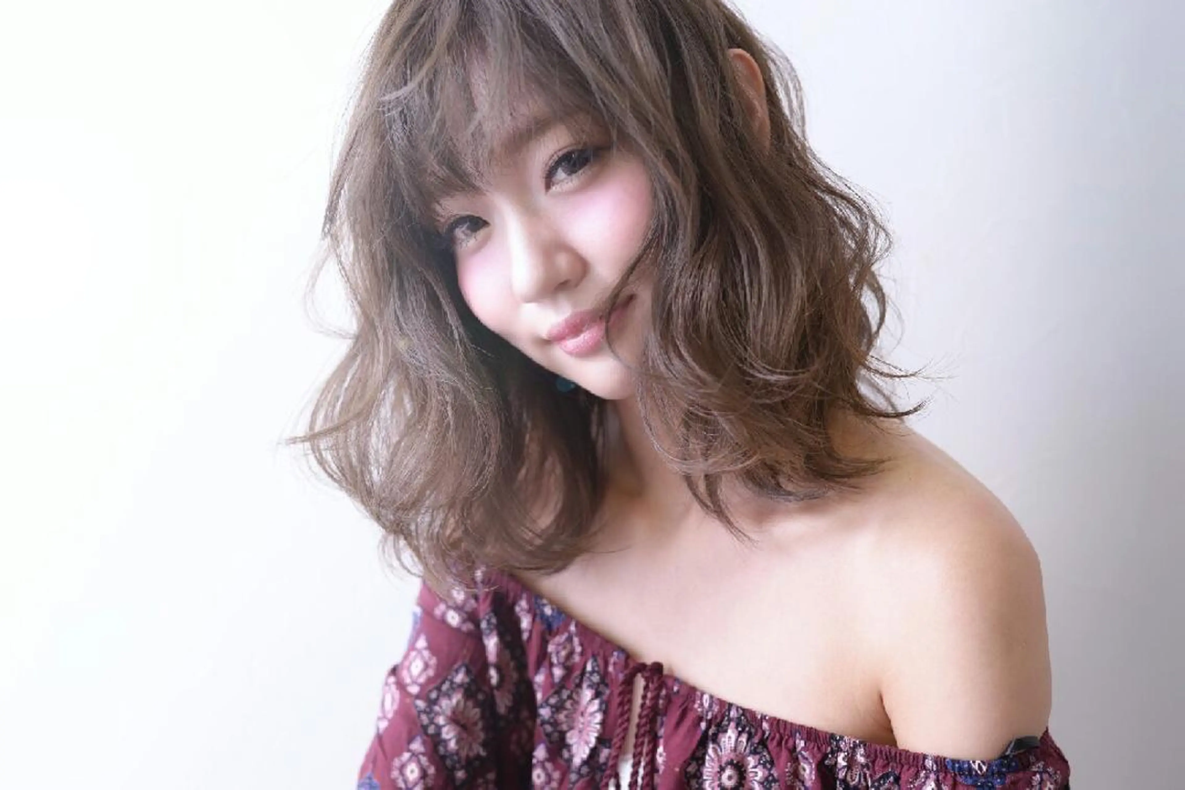 ミディアム カラー セミロング アッシュ belta 姫路山吹 カラーモデル募集のヘアスタイル