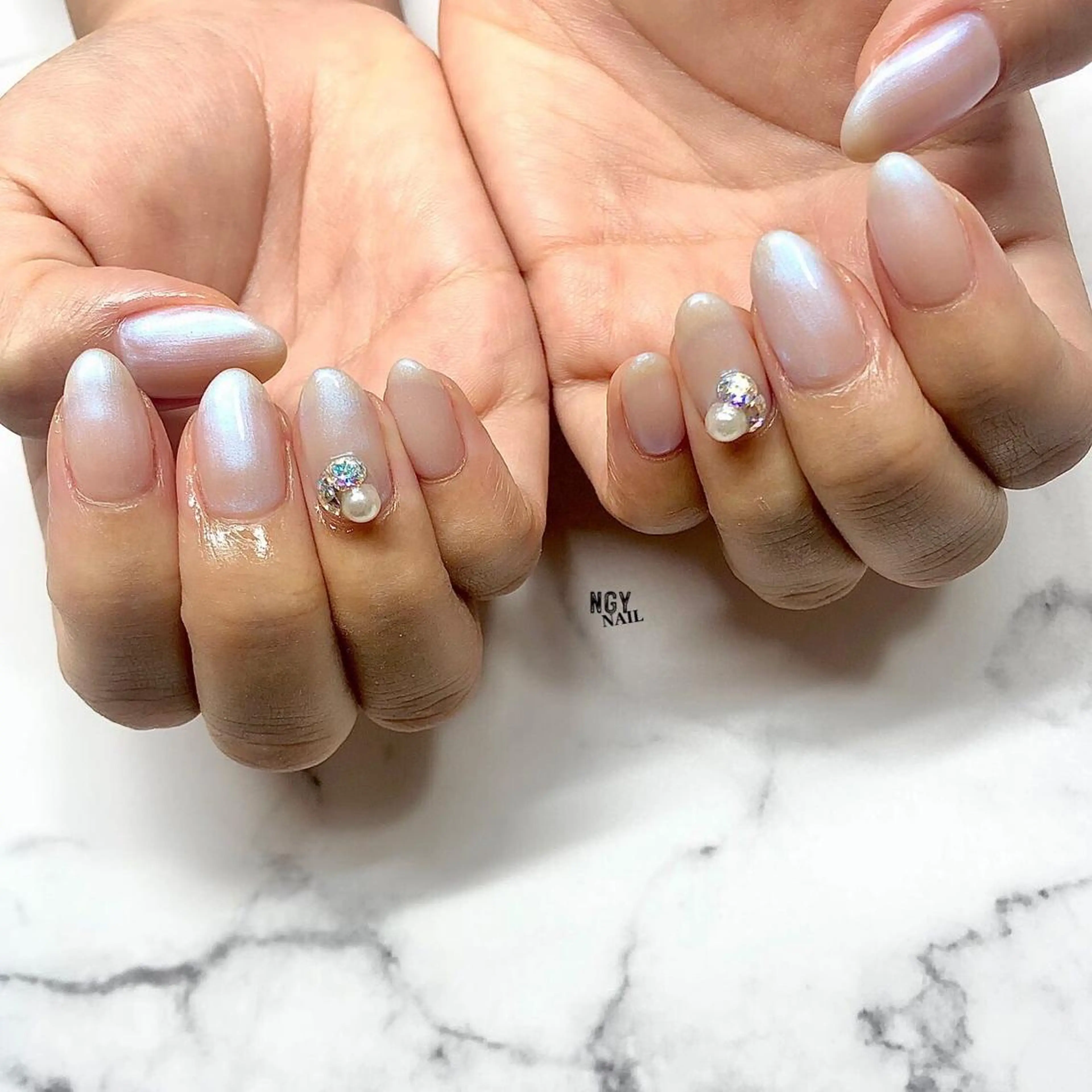 ネイル ジェルネイル ワンカラーネイル パラジェル 春ネイル ストーンネイル ハンドネイル NAIL NOWのネイルデザイン